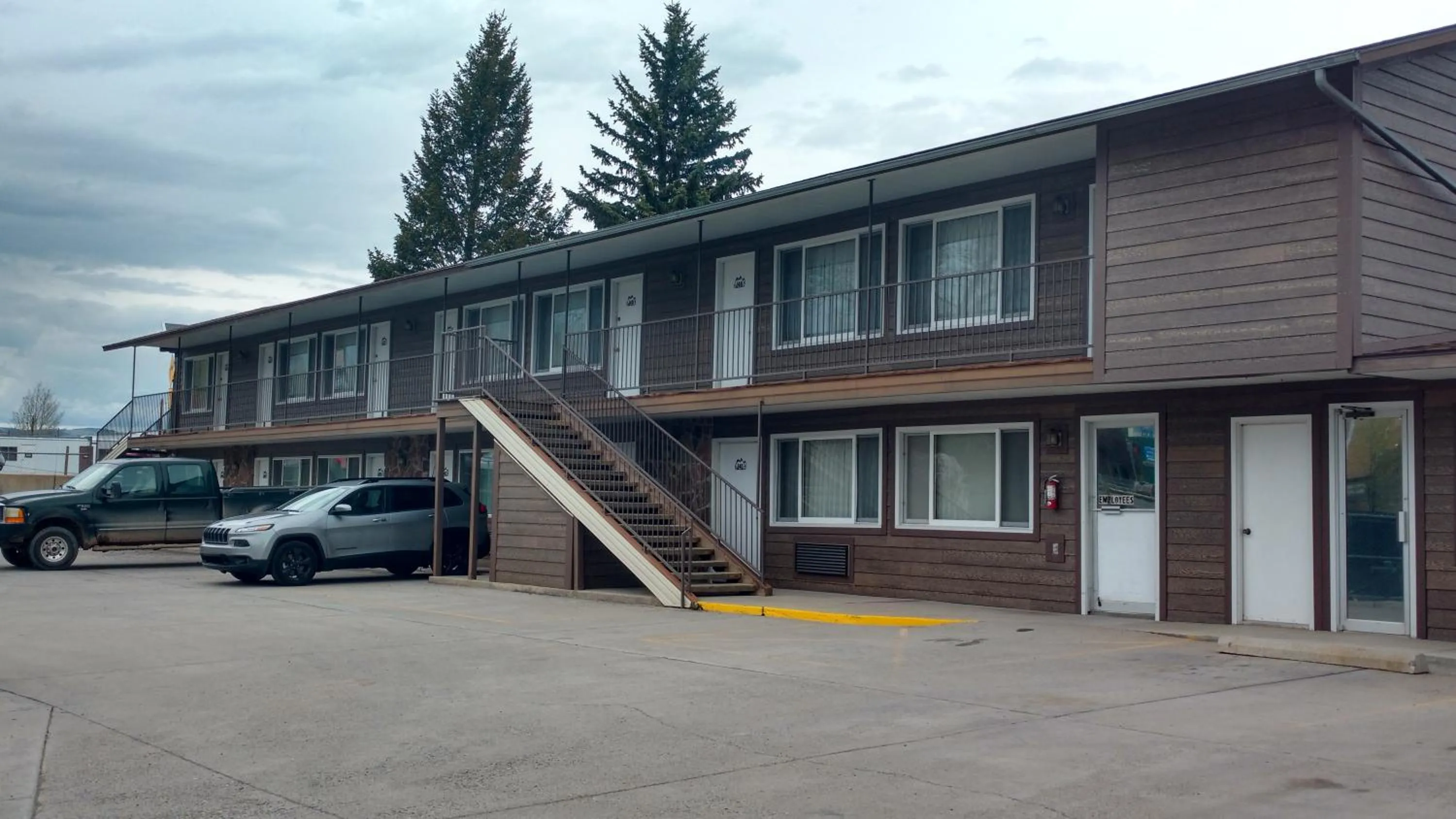 Property building in Stagecoach Inn & Suites