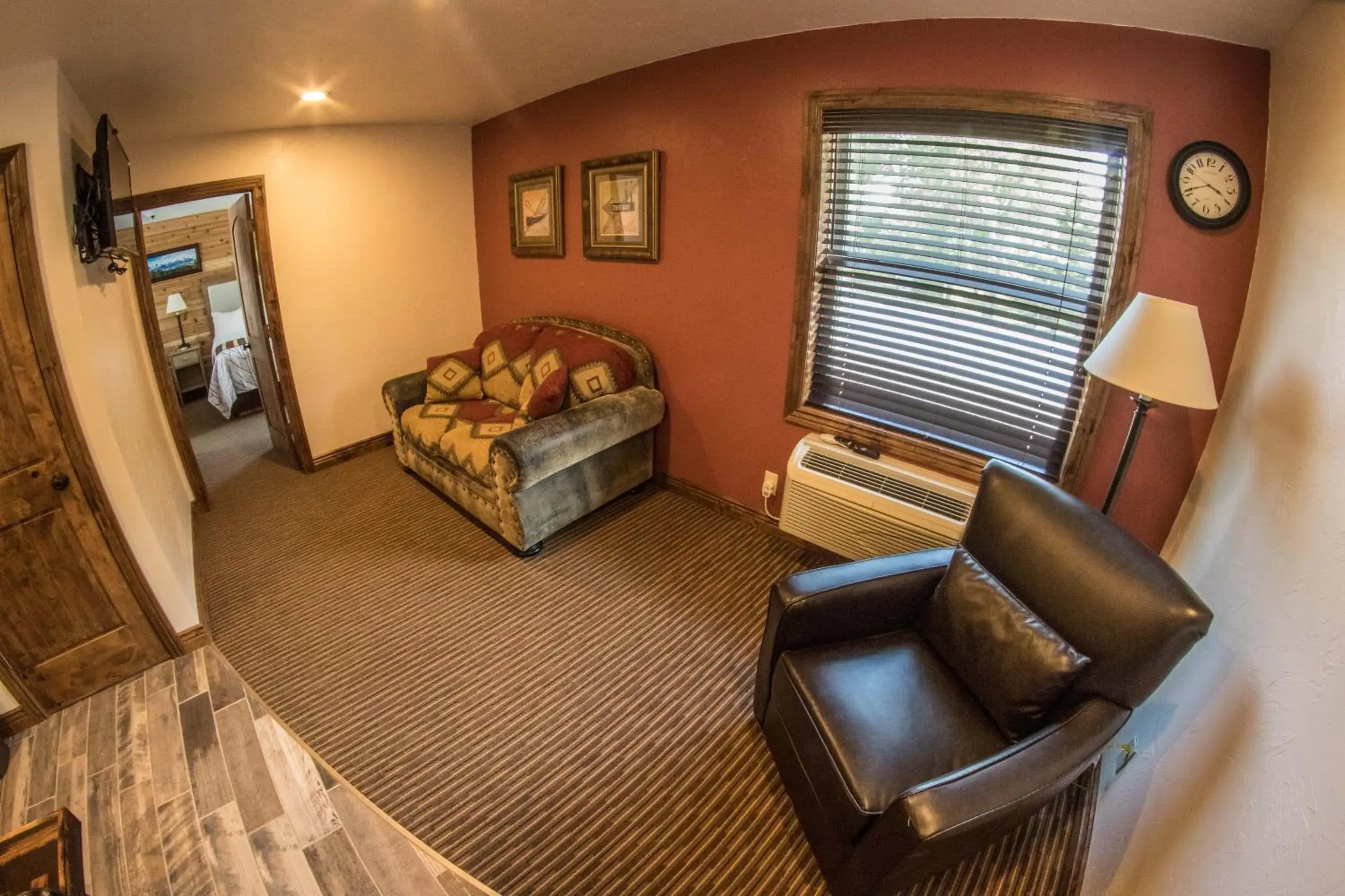 Deluxe Two-Bedroom Suite with Kitchenette in Stagecoach Inn & Suites Deluxe Two-Bedroom Suite with Kitchenette in Stagecoach Inn & Suites