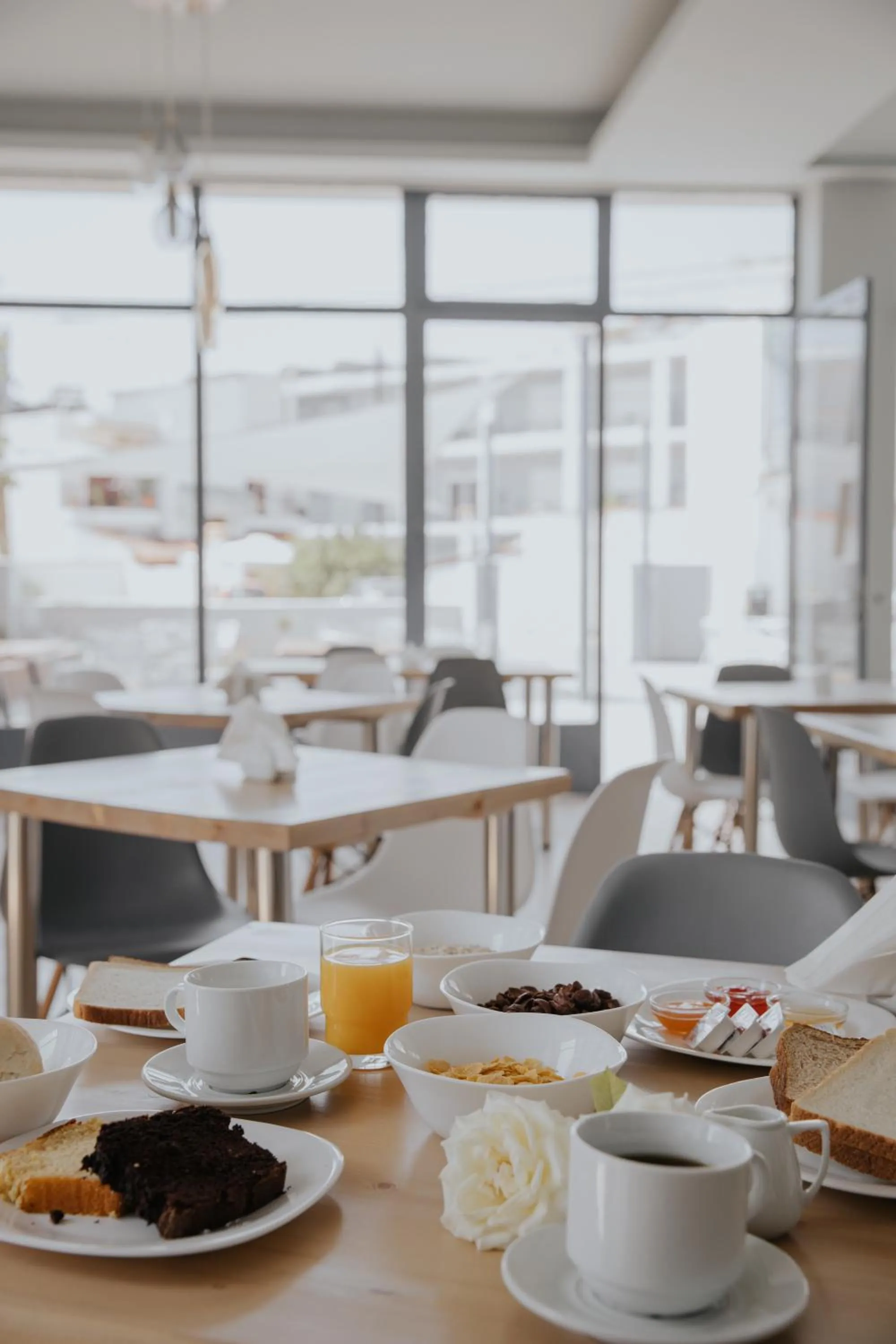 Breakfast in Vivari Acta