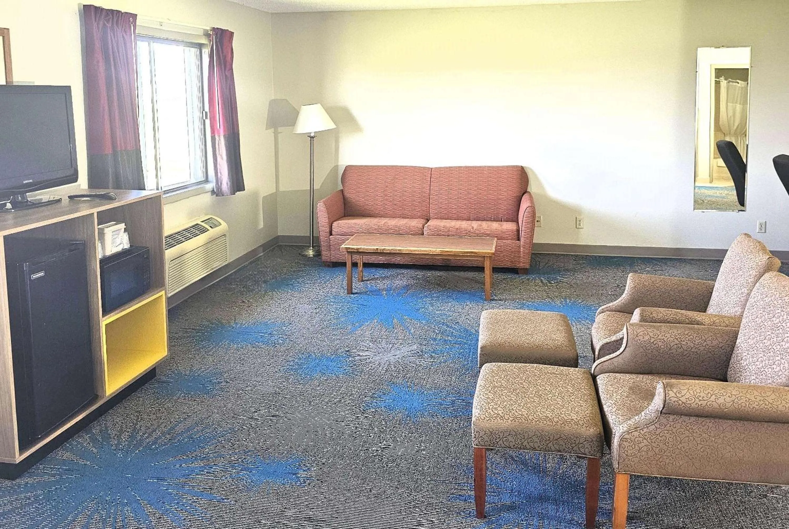 Photo of the whole room in Days Inn by Wyndham North Sioux City