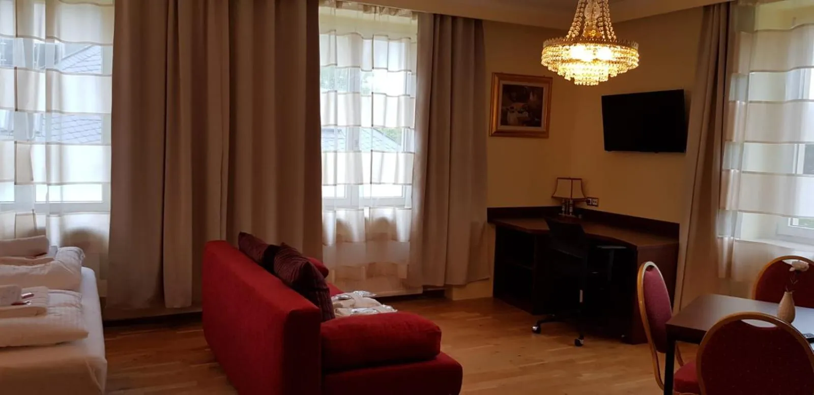 TV and multimedia in Hotel-Villa Lalee