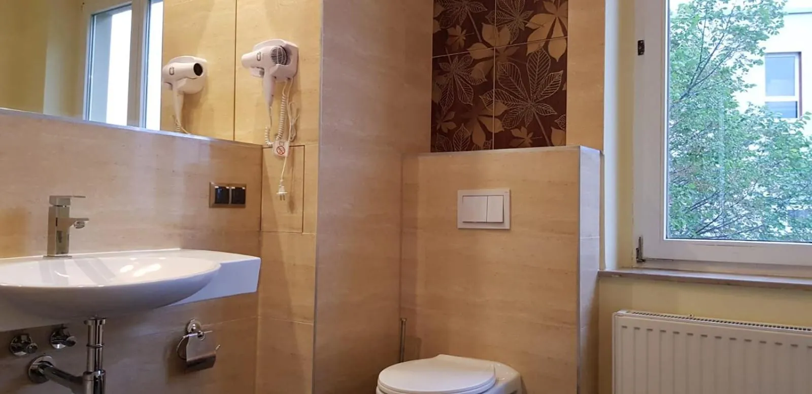 Toilet in Hotel-Villa Lalee