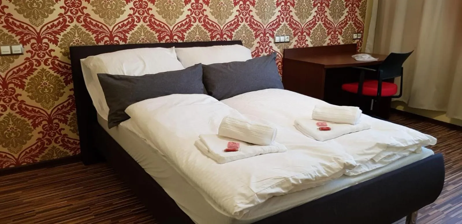 Bed in Hotel-Villa Lalee