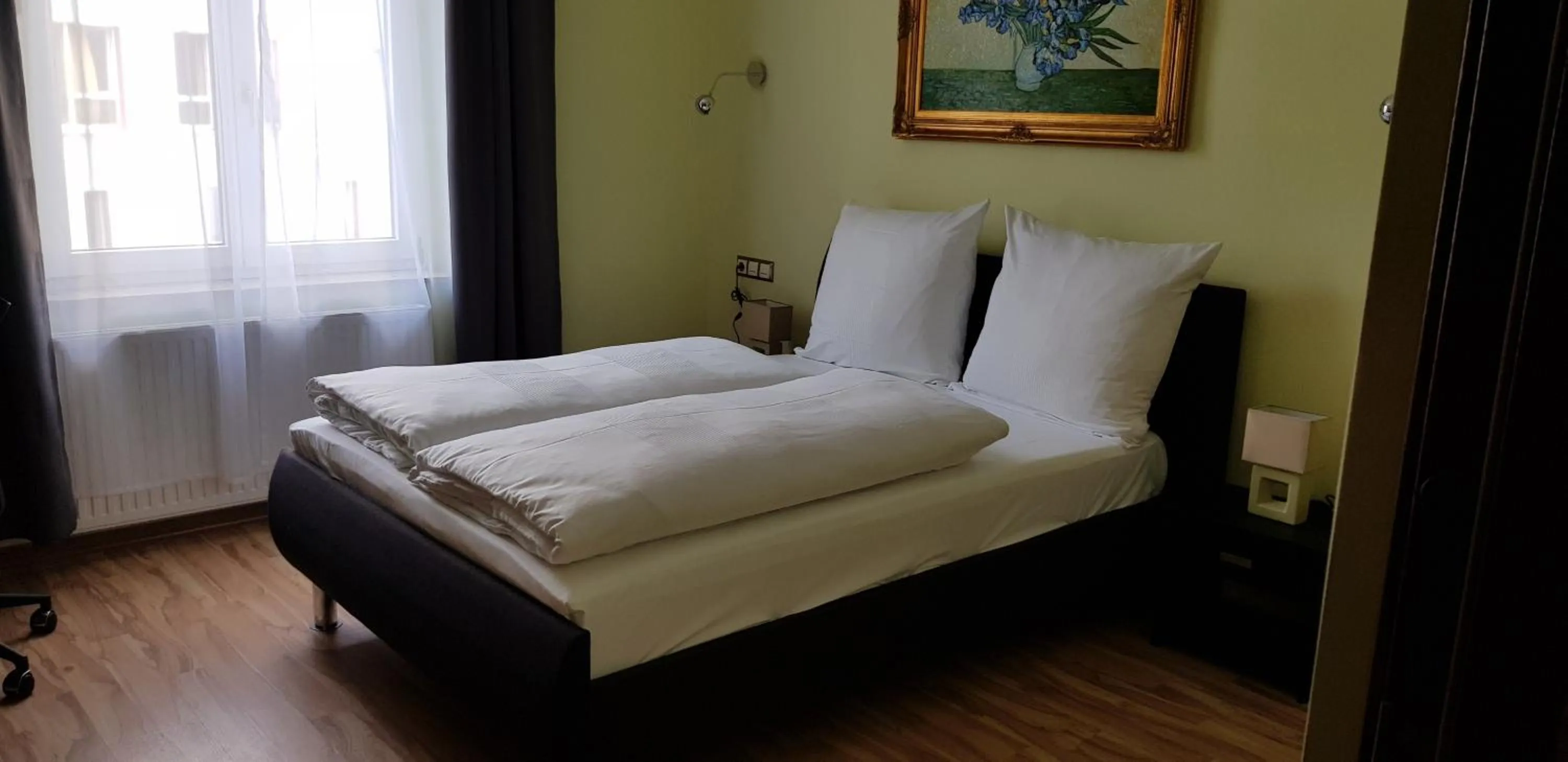 Bed in Hotel-Villa Lalee