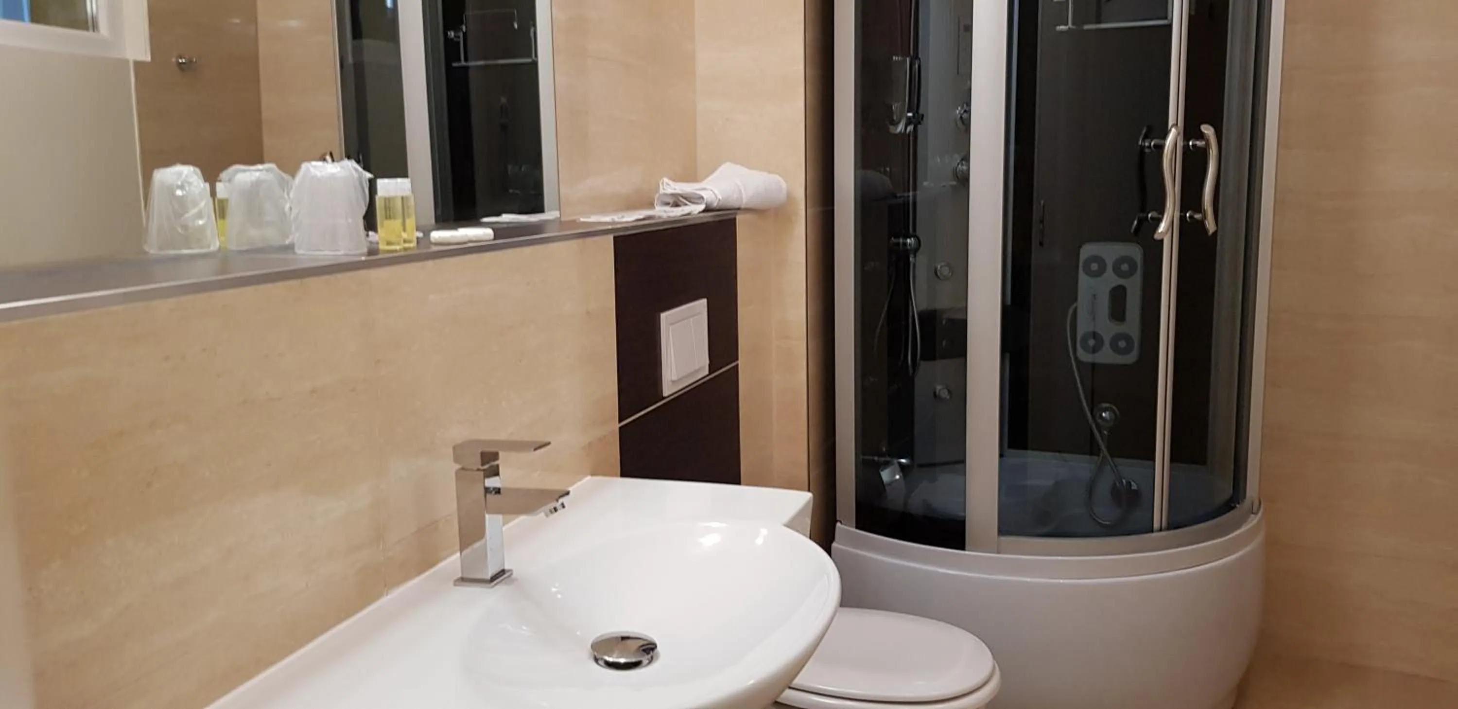 Bathroom in Hotel-Villa Lalee