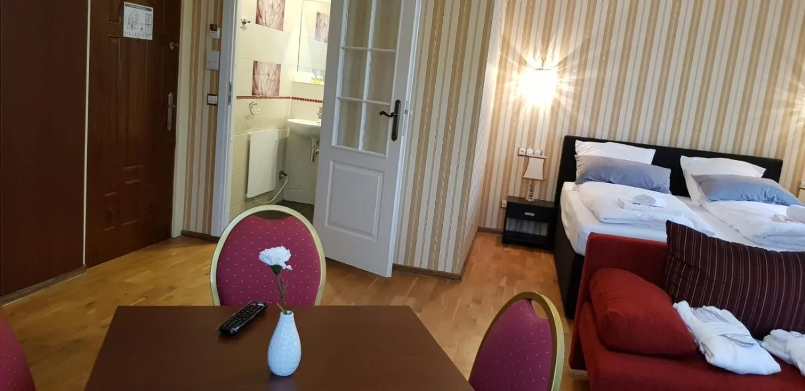 Photo of the whole room, Bed in Hotel-Villa Lalee