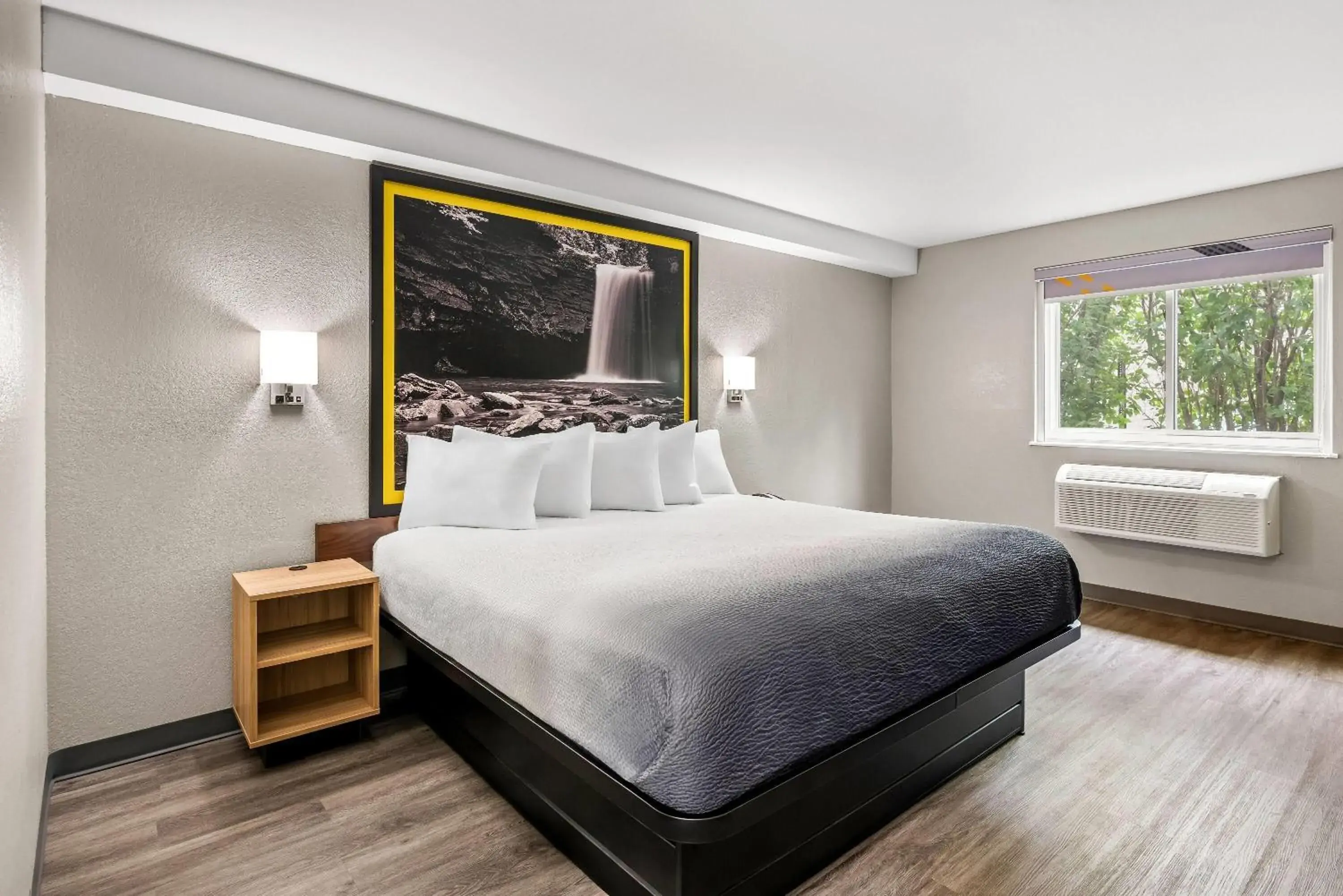 Bed in Super 8 by Wyndham Lewiston Auburn Area Bed in Super 8 by Wyndham Lewiston Auburn Area