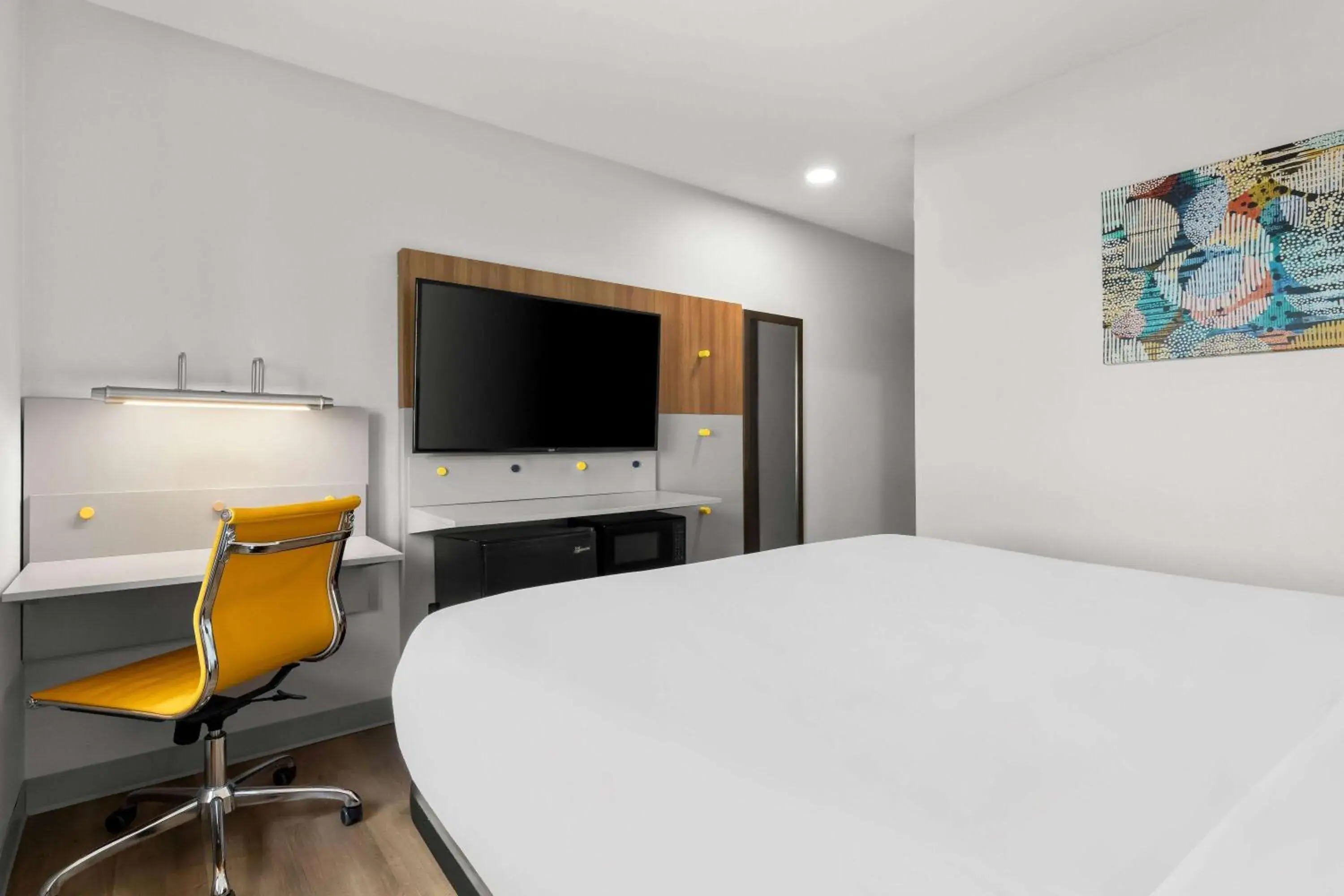 Bed in Microtel Inn & Suites by Wyndham Tulsa - Catoosa Route 66 Bed in Microtel Inn & Suites by Wyndham Tulsa - Catoosa Route 66