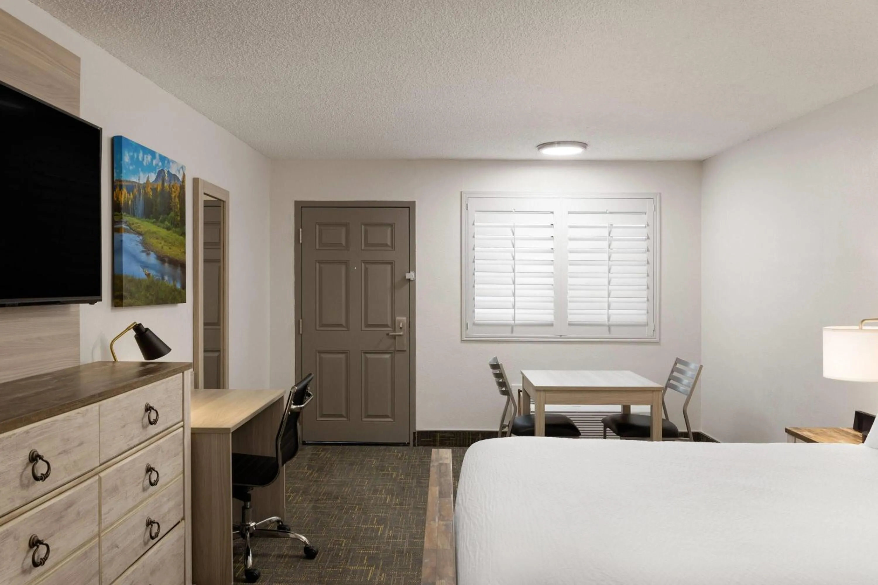 Photo of the whole room in Baymont by Wyndham Susanville