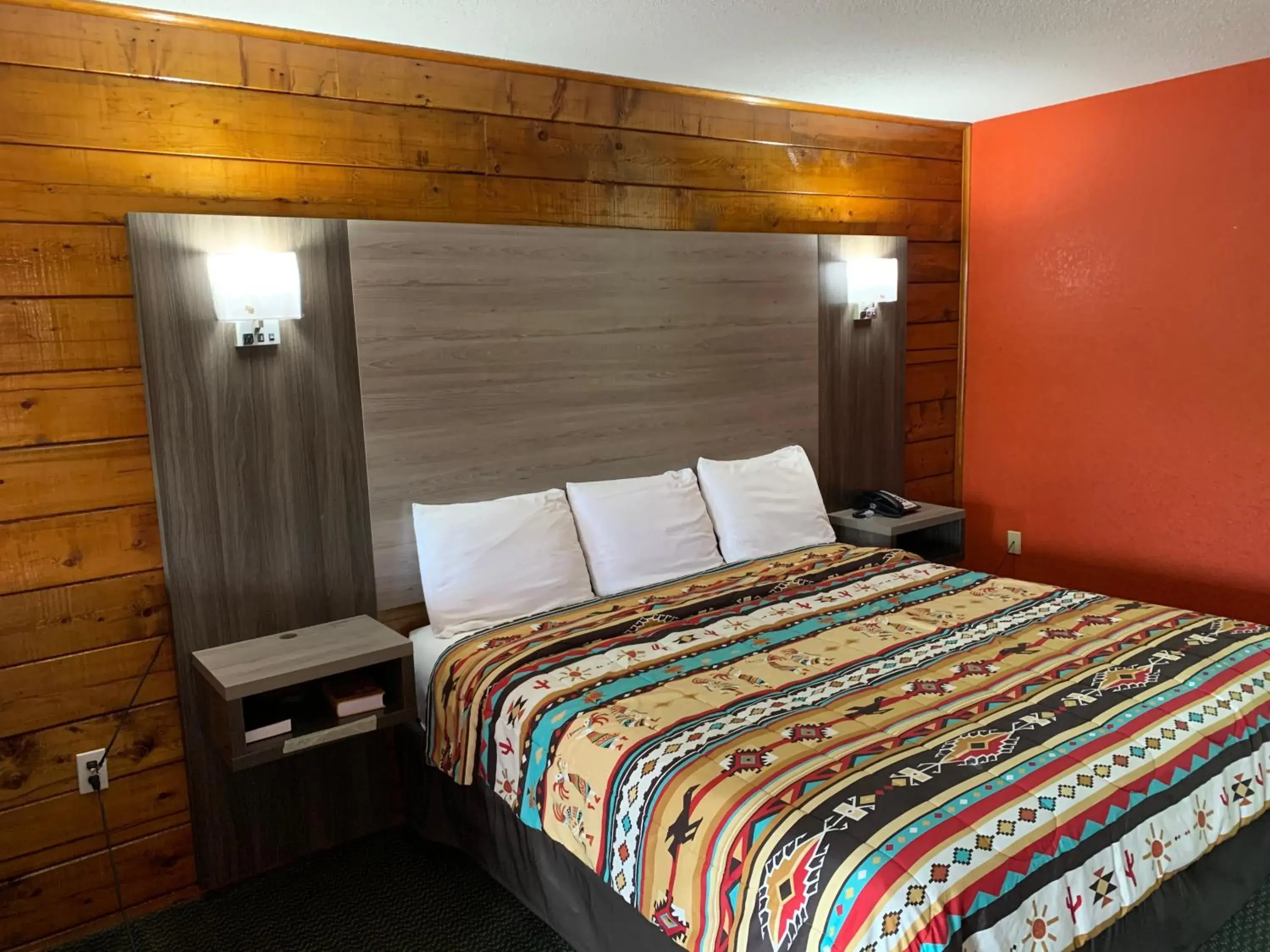 King Suite - single occupancy - Non-Smoking in Log Cabin Inn King Suite - single occupancy - Non-Smoking in Log Cabin Inn