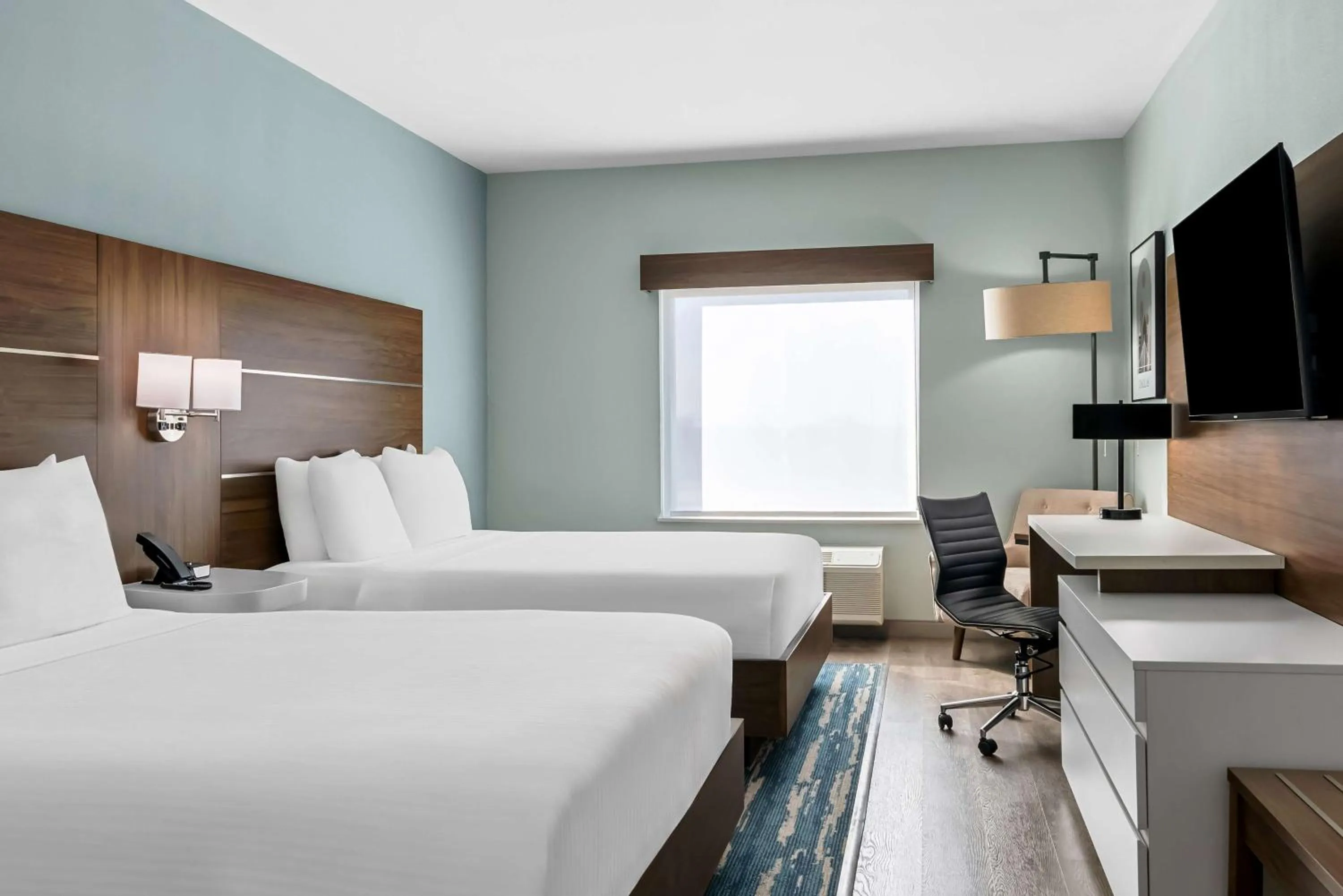 Bedroom, Bed in Best Western Executive Inn