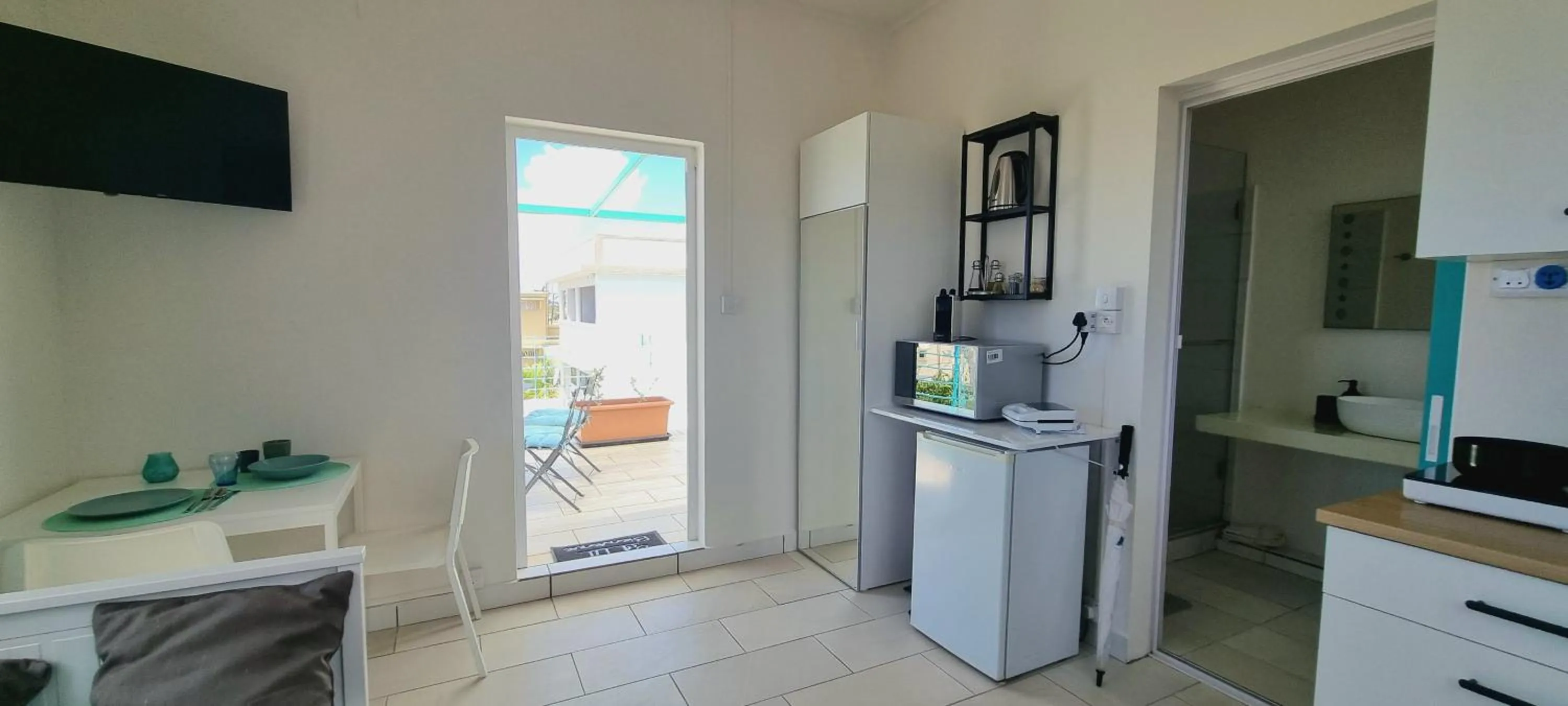 TV and multimedia in Abiki Mauritius with Tourism Authority Permit