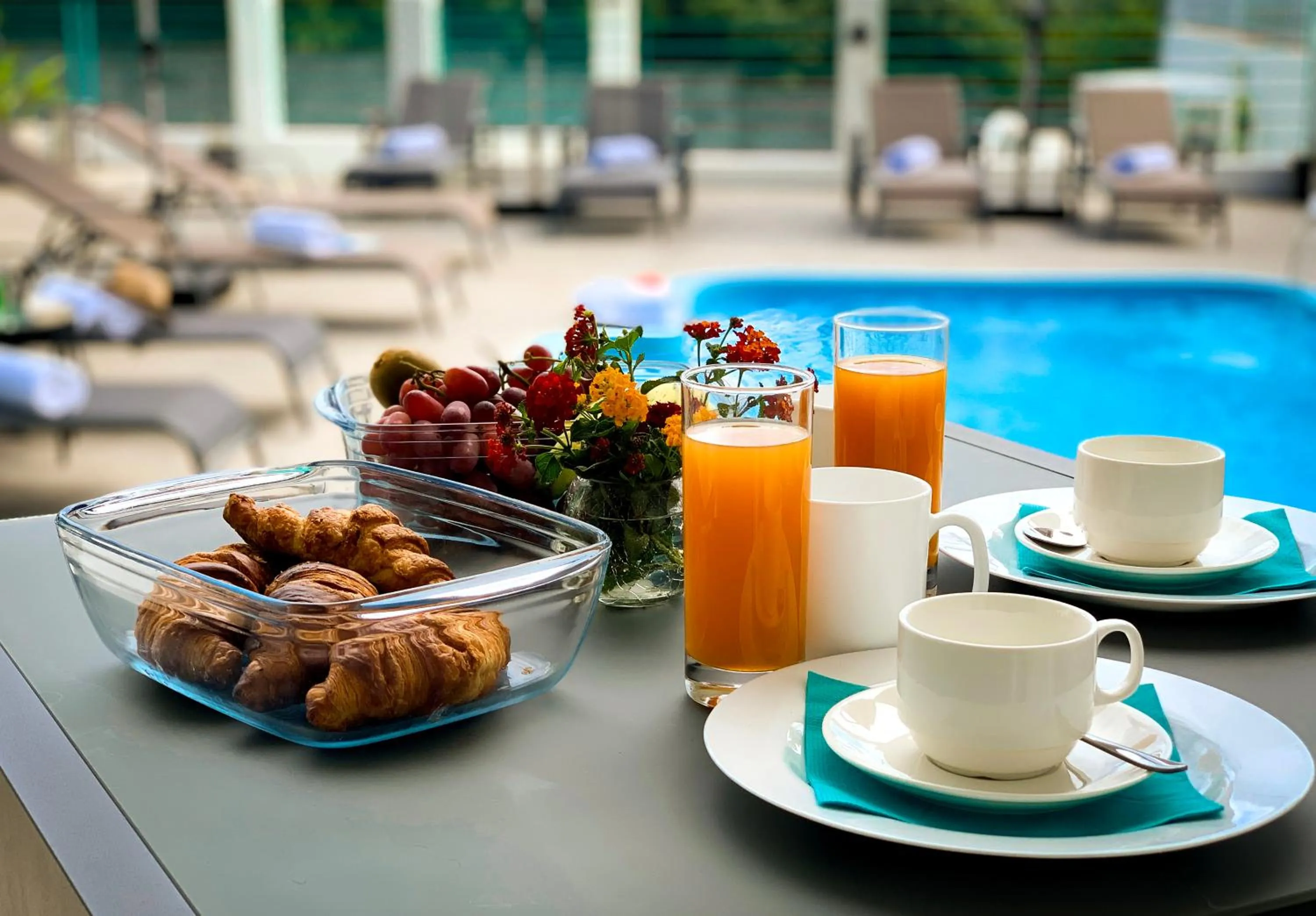 Food and drinks in Abiki Mauritius with Tourism Authority Permit