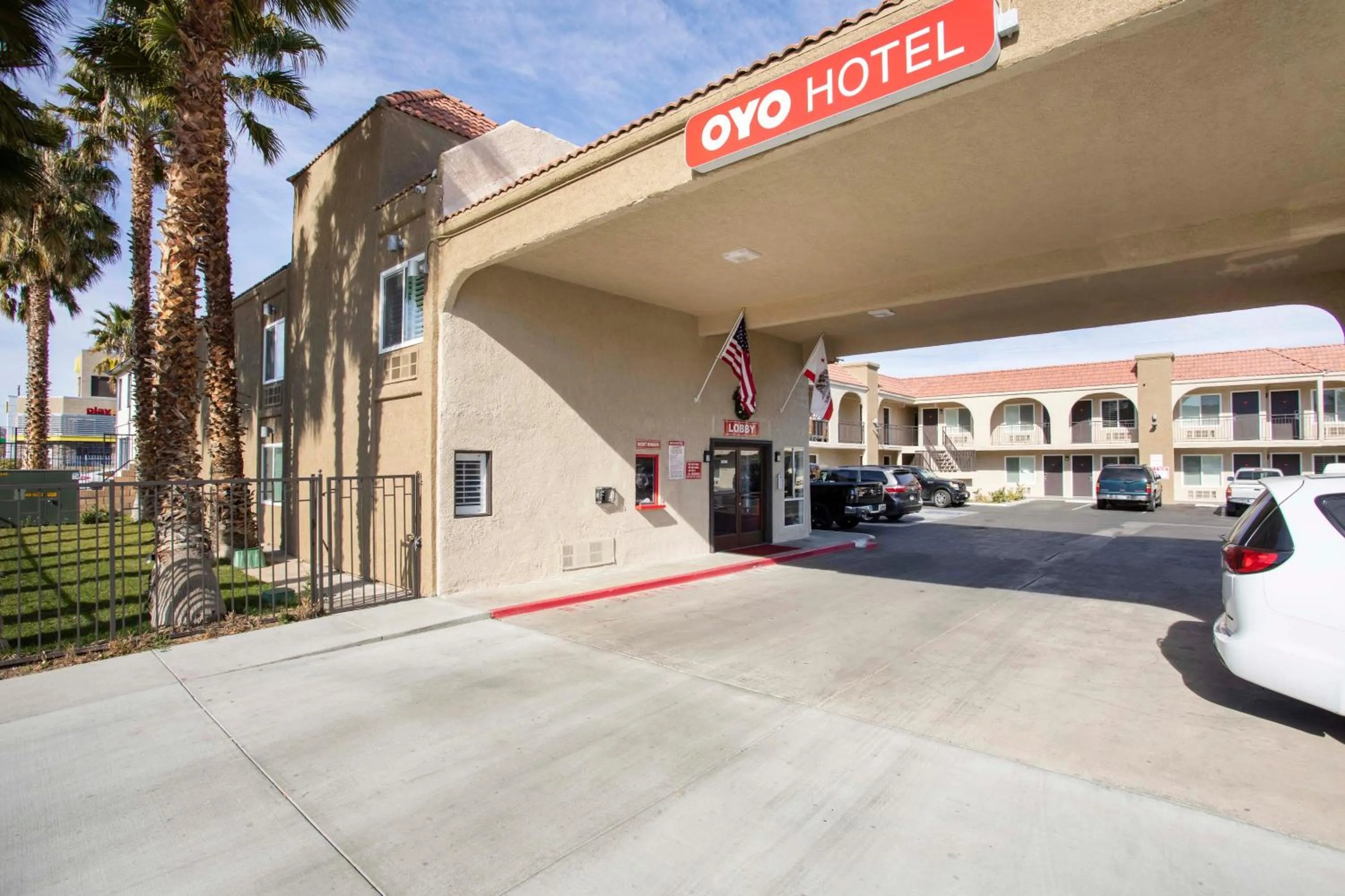 Facade/entrance in Hotel Palmdale - Antelope Valley -Listing Partner