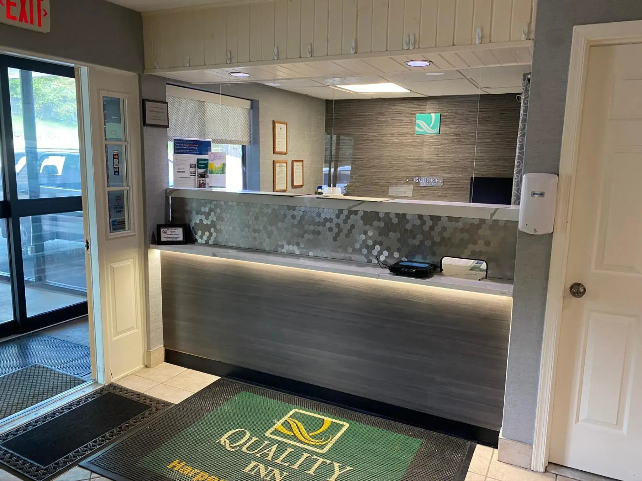 Lobby or reception in Quality Inn Lobby or reception in Quality Inn