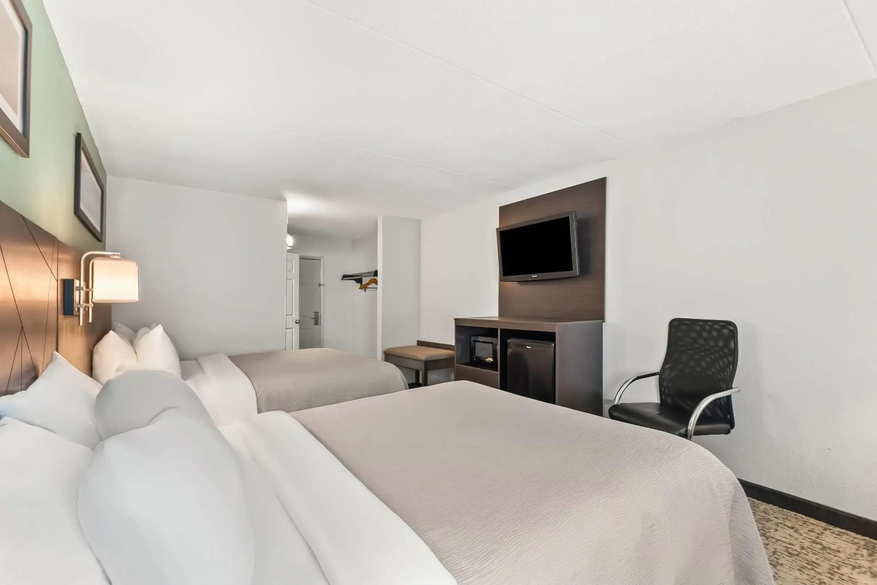 Bedroom, Bed in Quality Inn Bedroom, Bed in Quality Inn