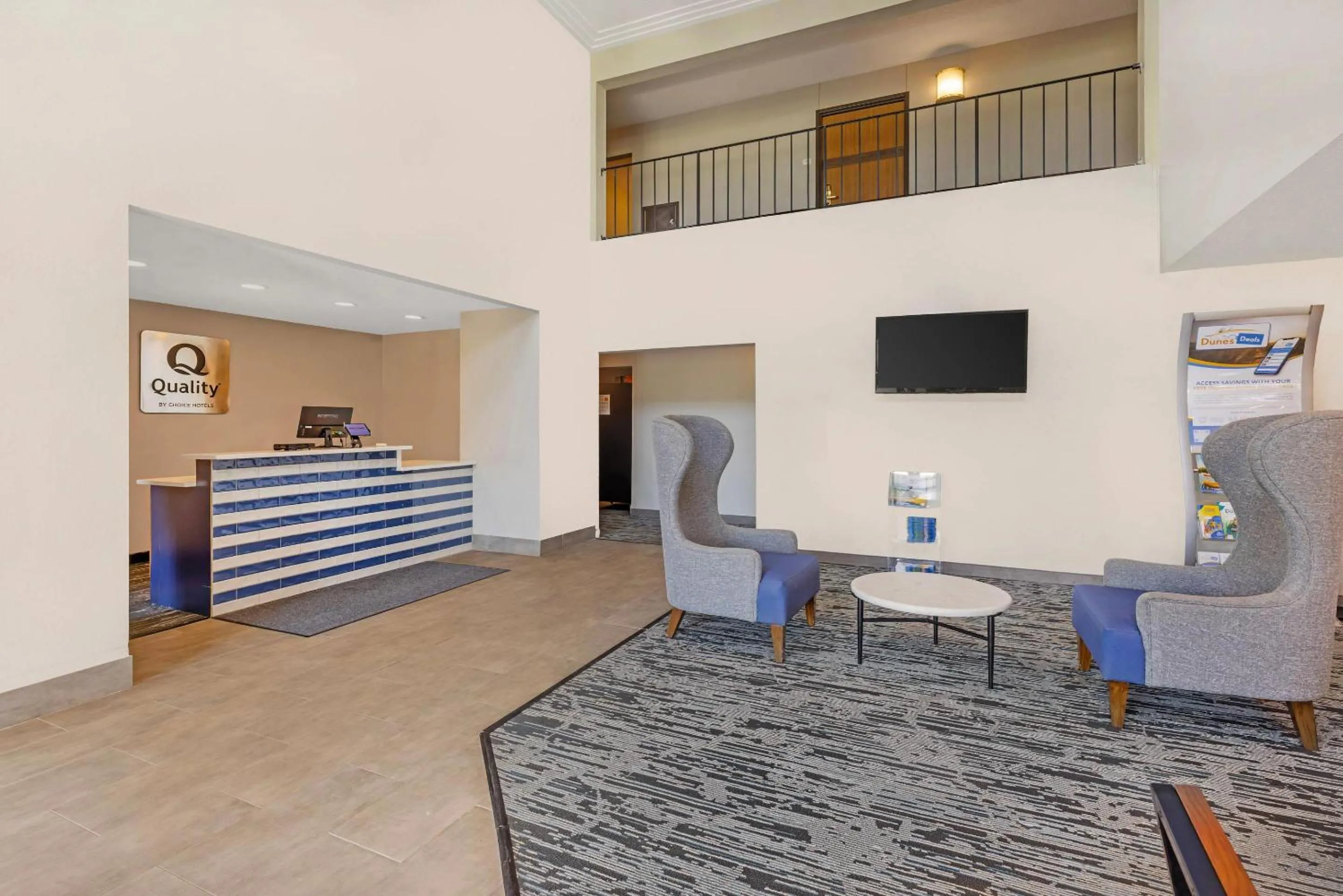Lobby or reception in Quality Inn Chesterton near Indiana Dunes National Park I-94