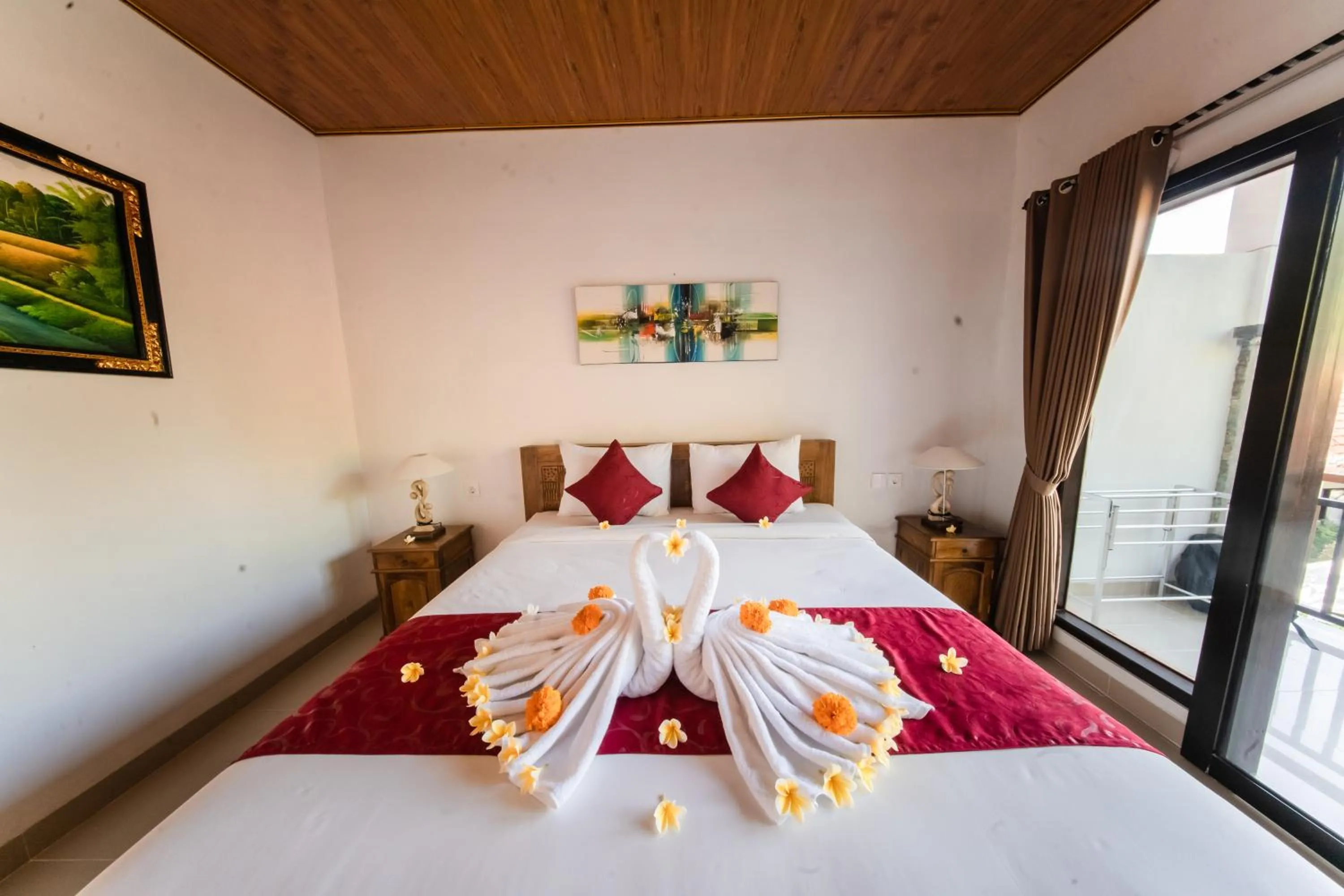 Bed in Surya Maha Bungallo