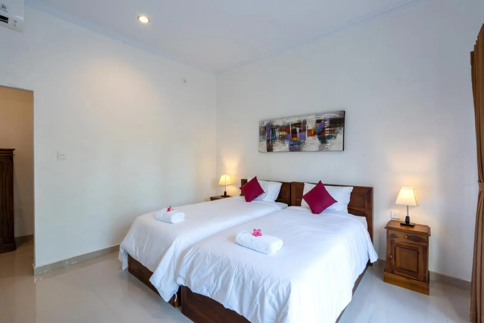 Bed in Surya Maha Bungallo