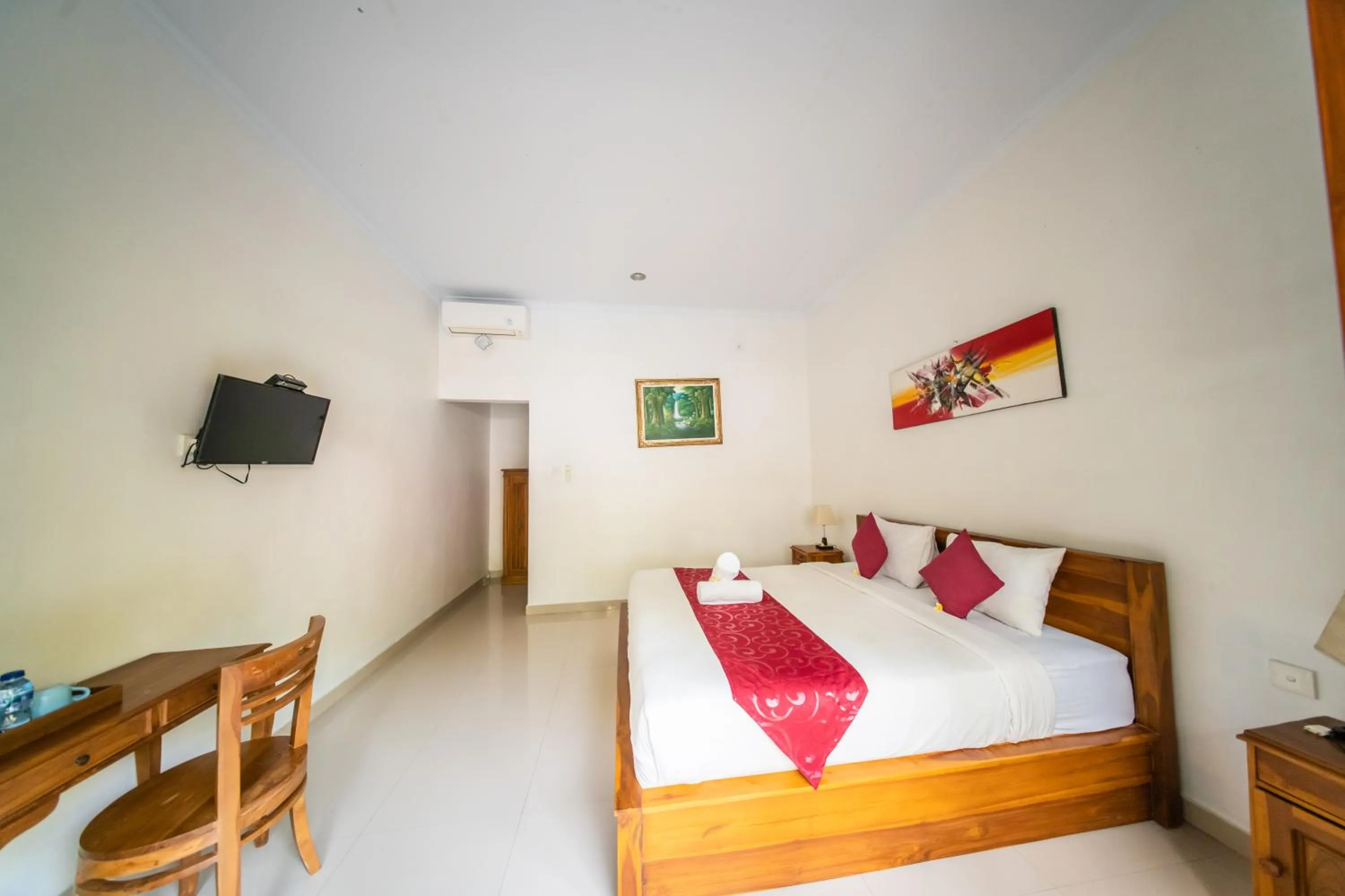 Bed in Surya Maha Bungallo