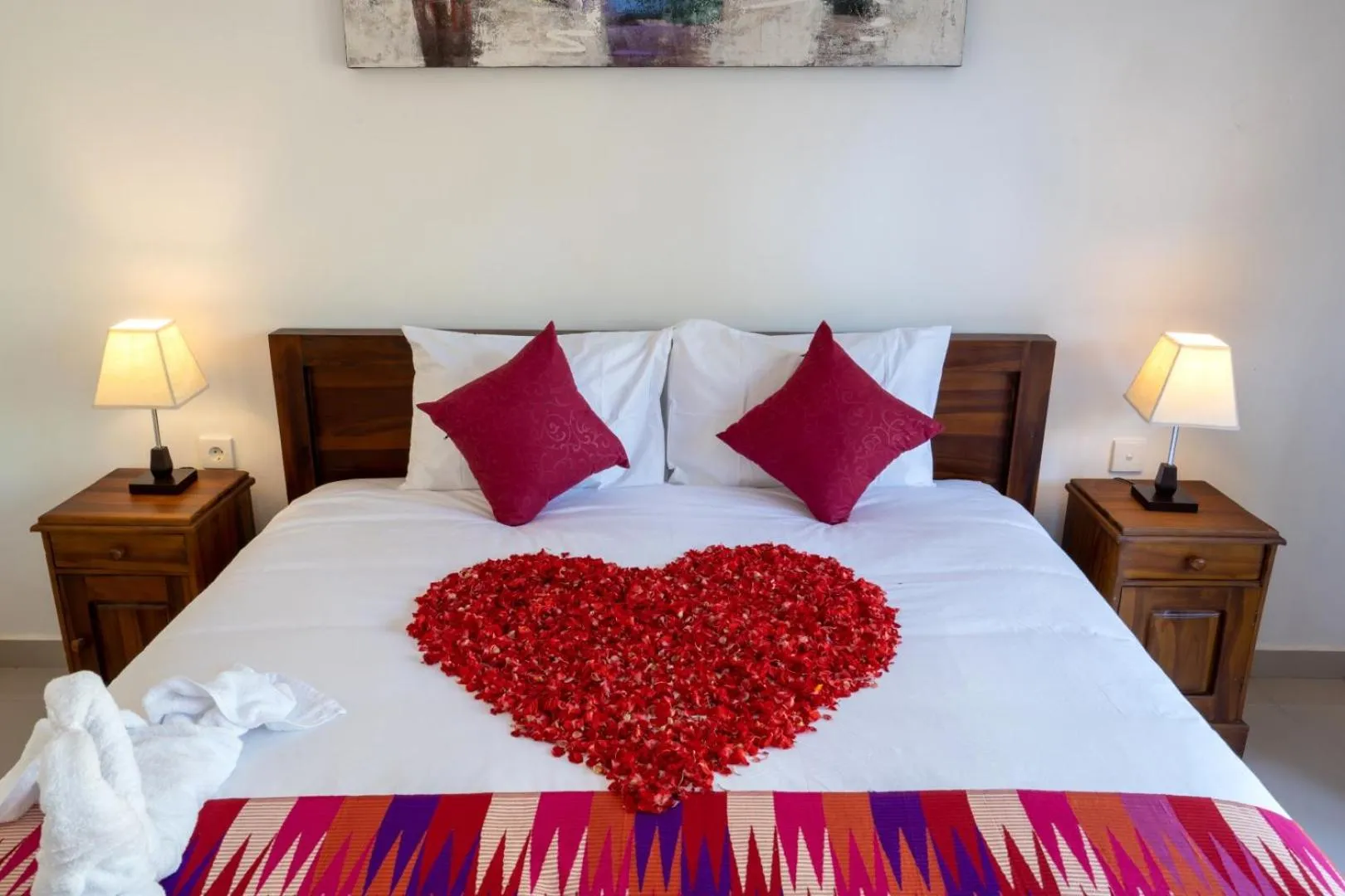 Bed in Surya Maha Bungallo