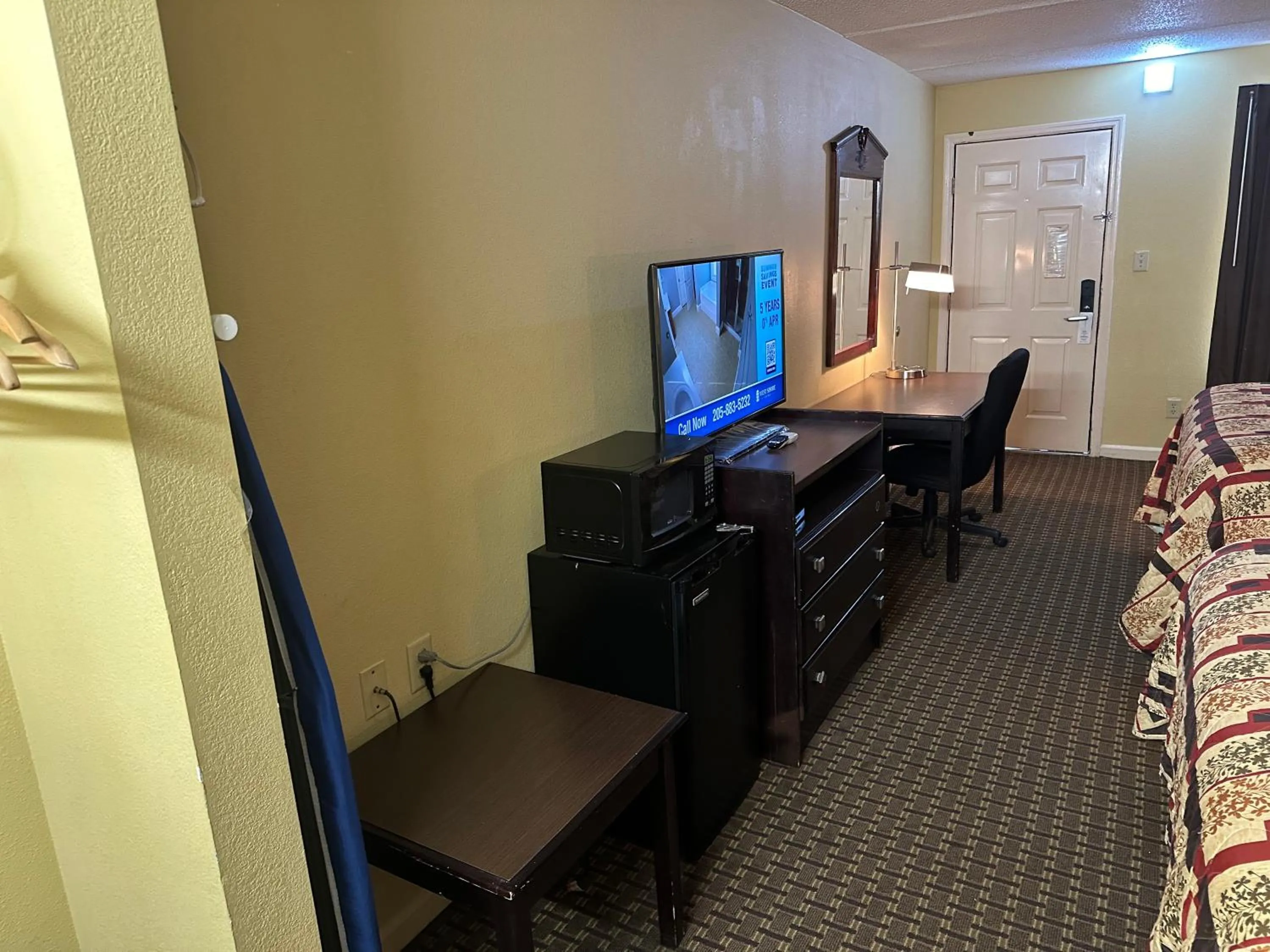 TV and multimedia, Bed in Royal Inn - Anniston