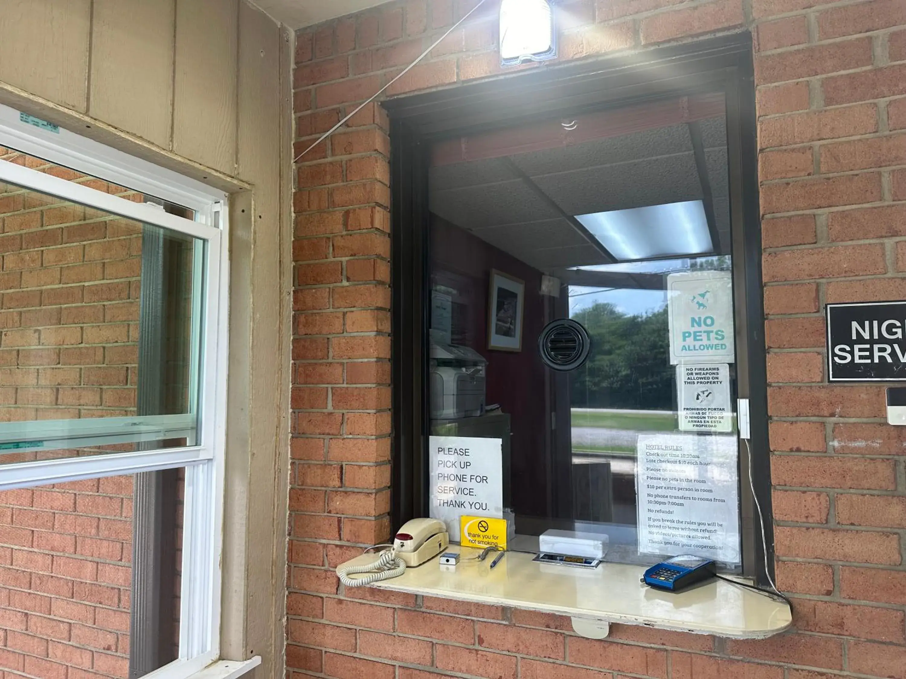 Lobby or reception in Royal Inn - Anniston Lobby or reception in Royal Inn - Anniston