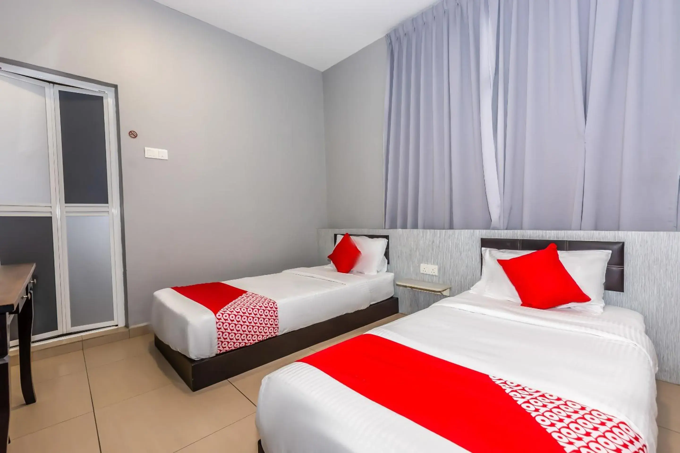 Deluxe Twin Room in OYO 1185 Ho Hotel Deluxe Twin Room in OYO 1185 Ho Hotel