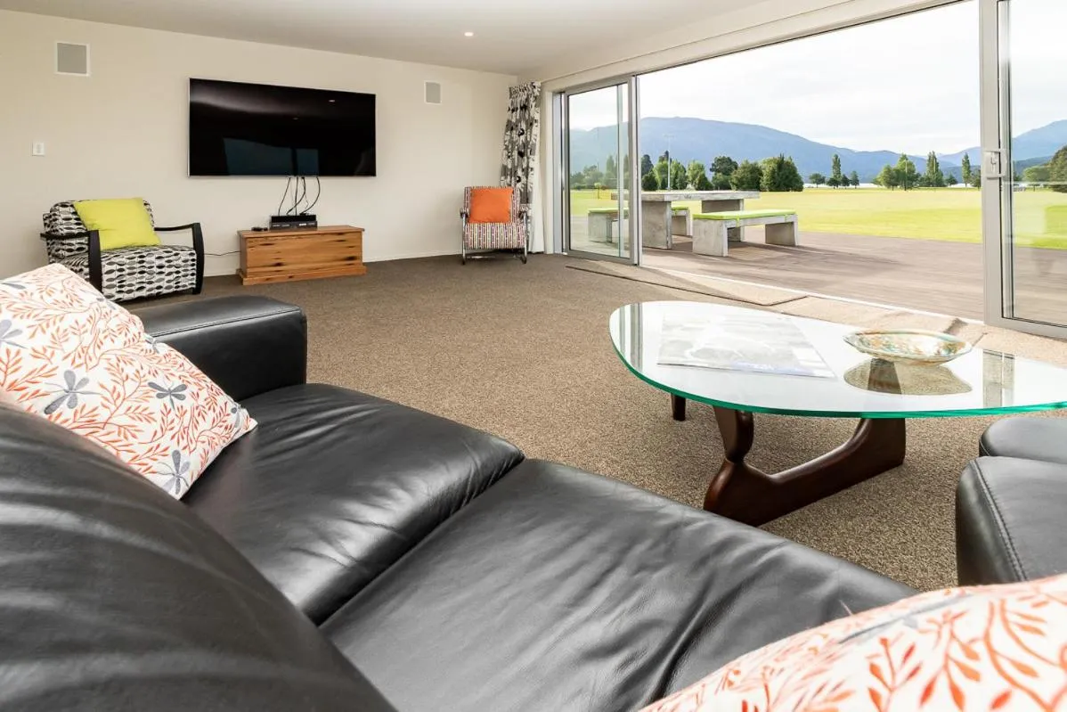 Poppa Pete's - Te Anau Holiday Home