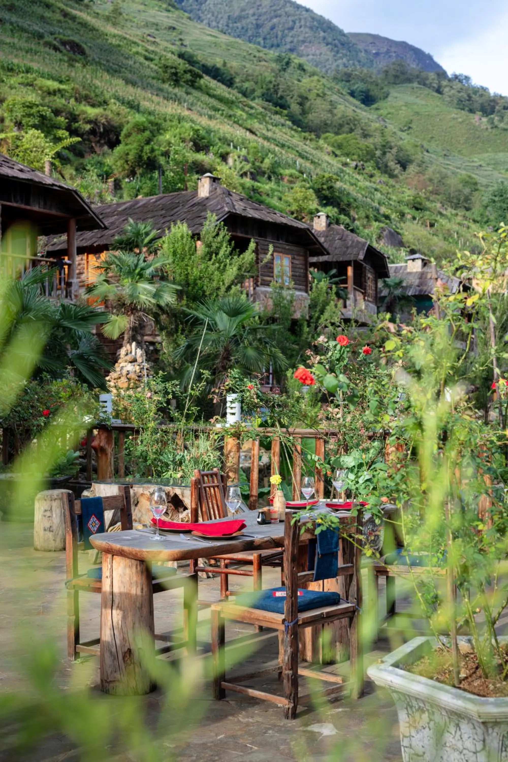 Restaurant/places to eat in Laxsik Ecolodge