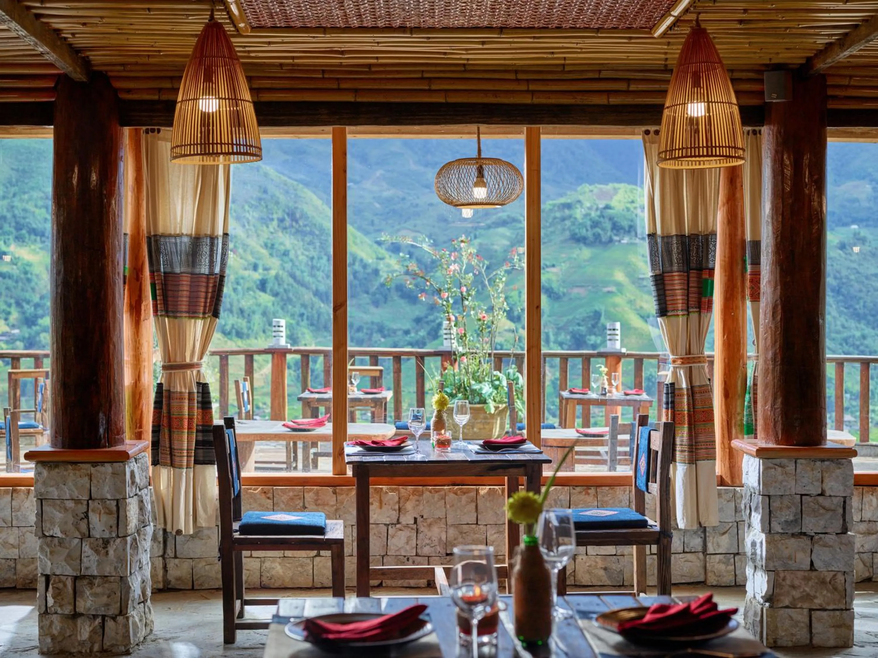 Restaurant/places to eat in Laxsik Ecolodge