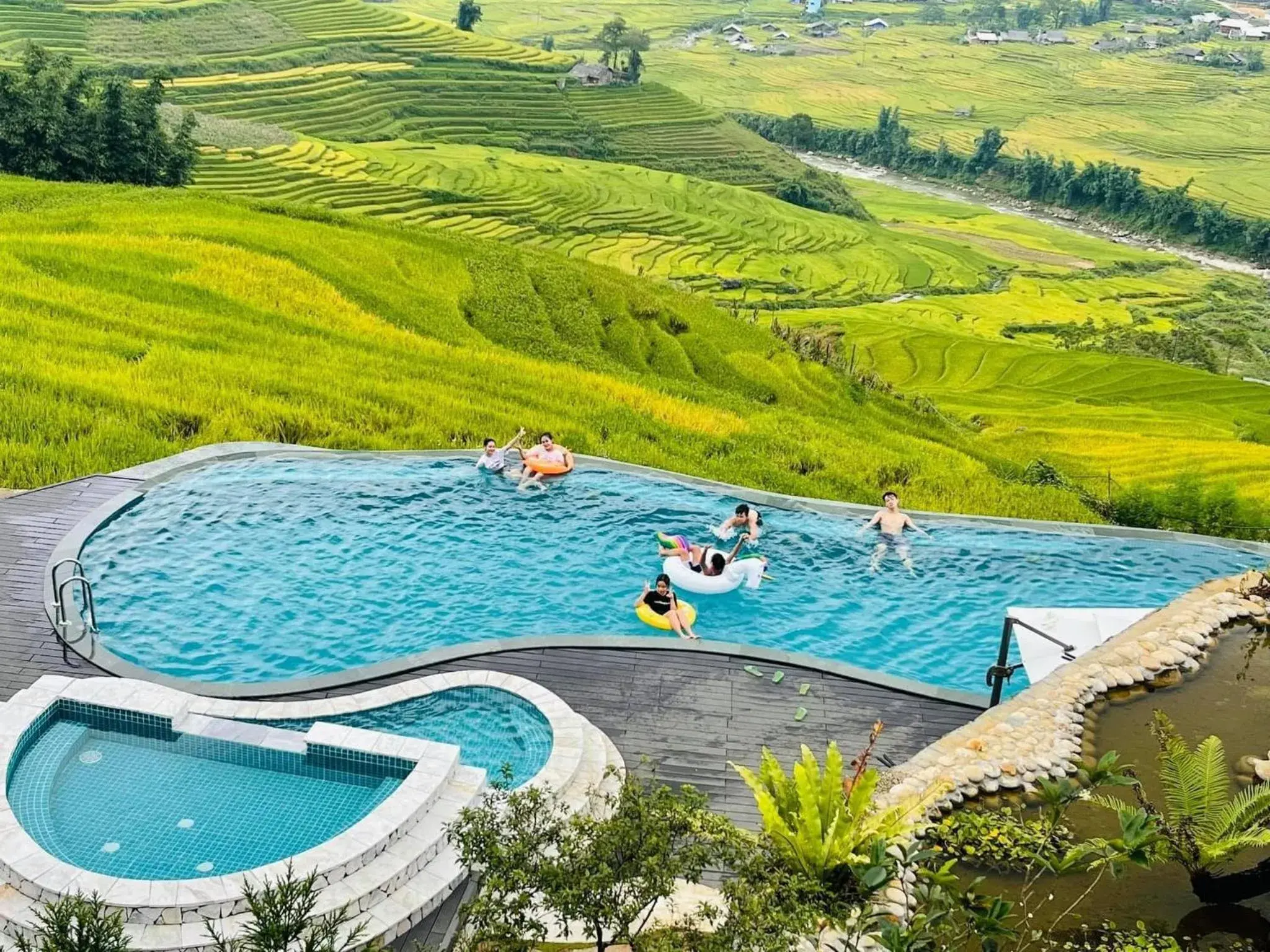 Swimming pool in Laxsik Ecolodge Swimming pool in Laxsik Ecolodge