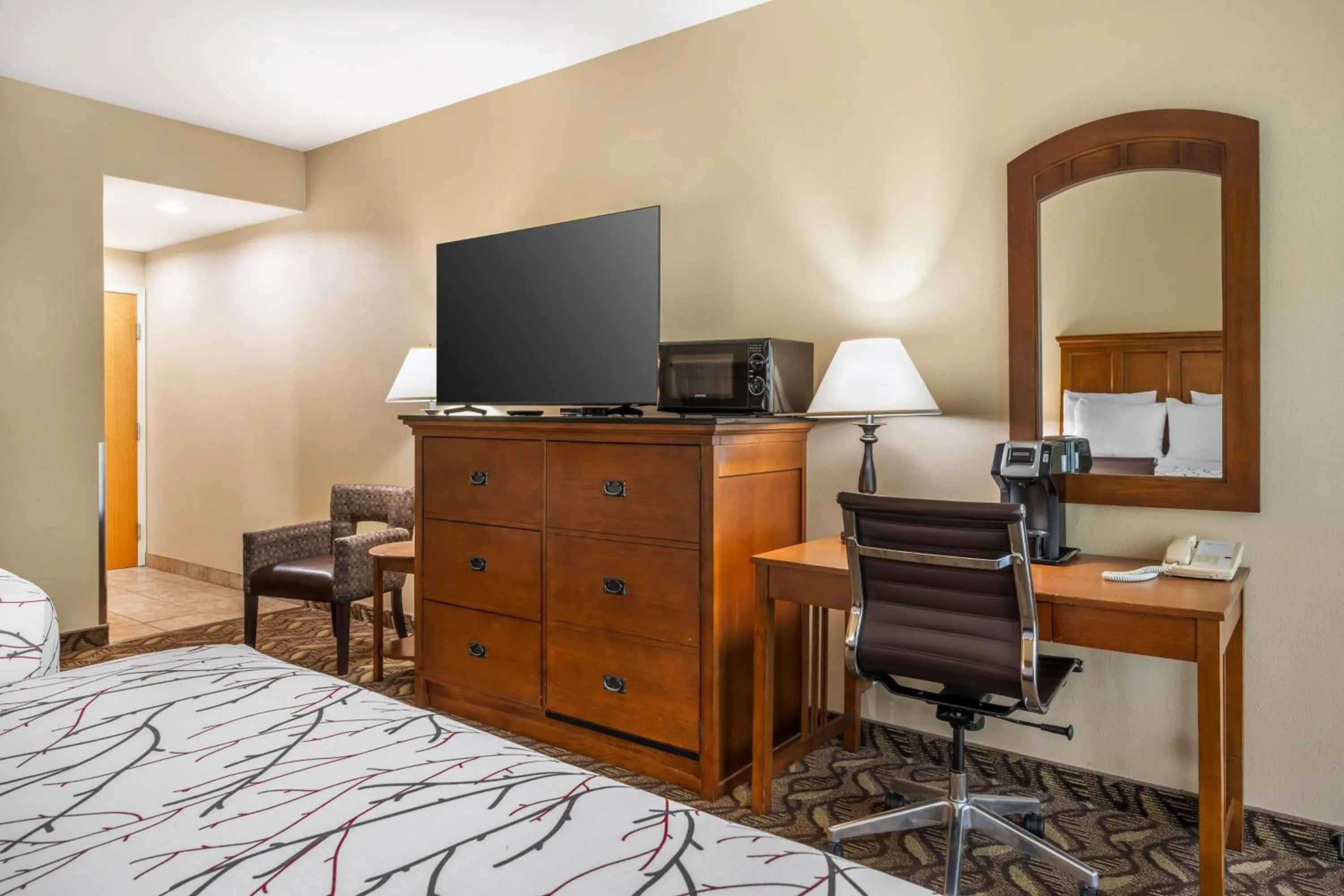 Bedroom, Bed in Best Western Lodge at River's Edge