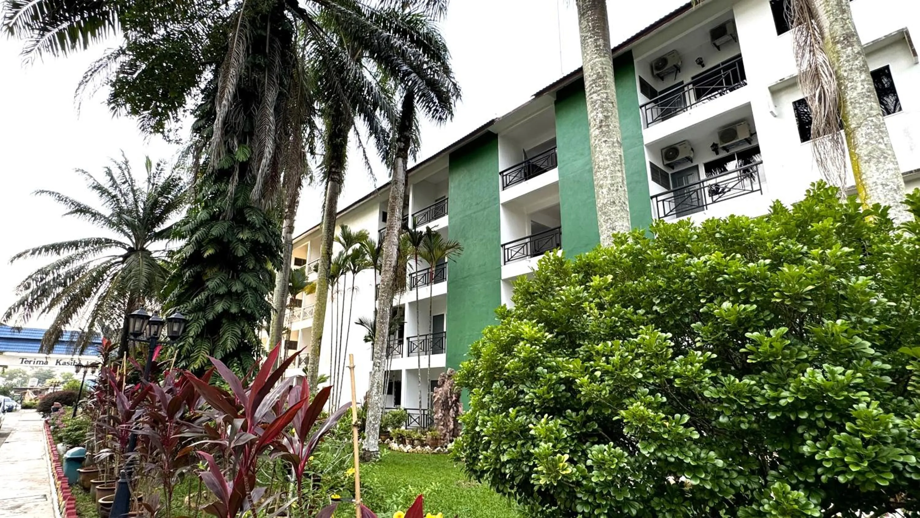 Property building in Hotel Green Park