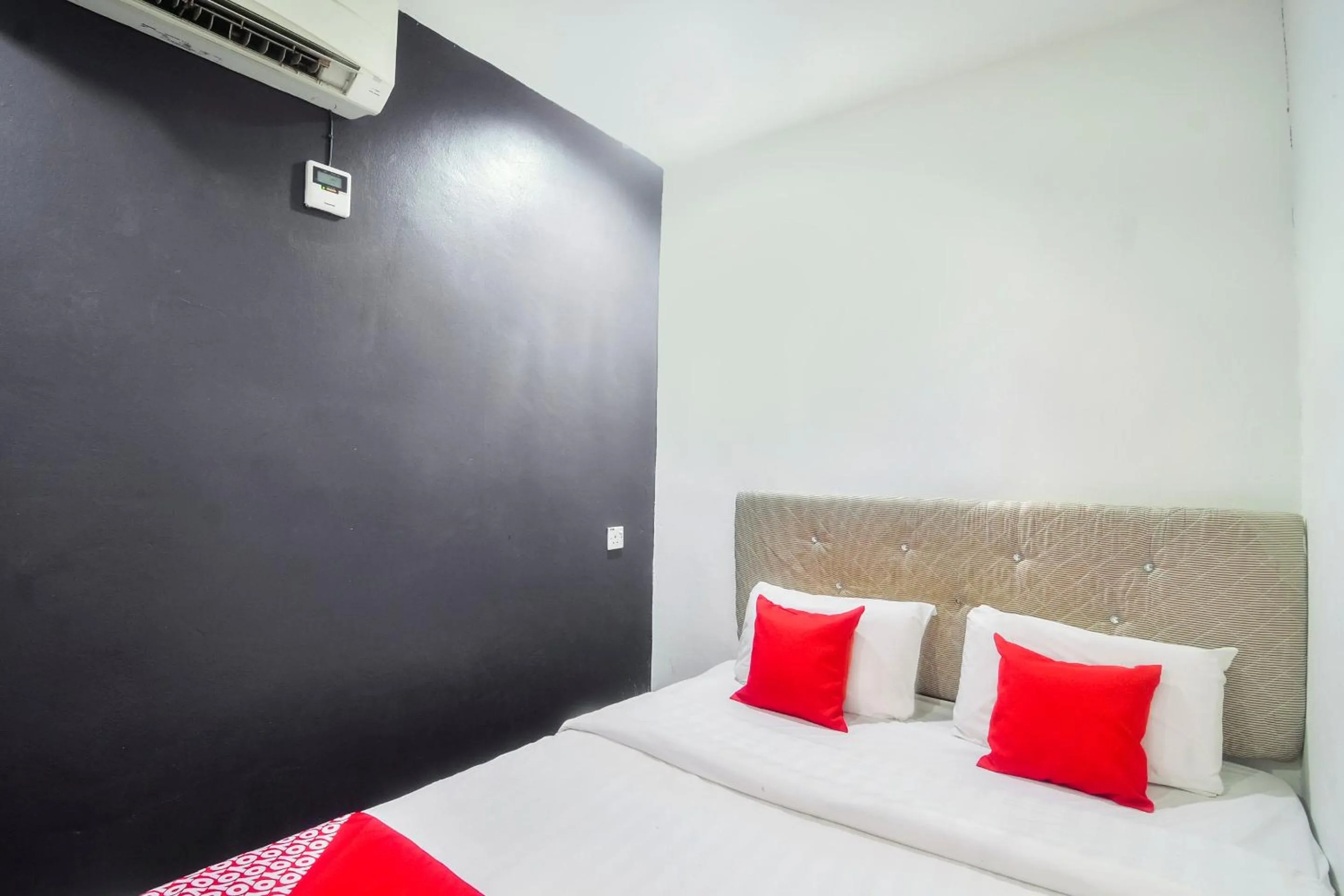 Bedroom, Bed in Hotel O 396 Home Sweet Home