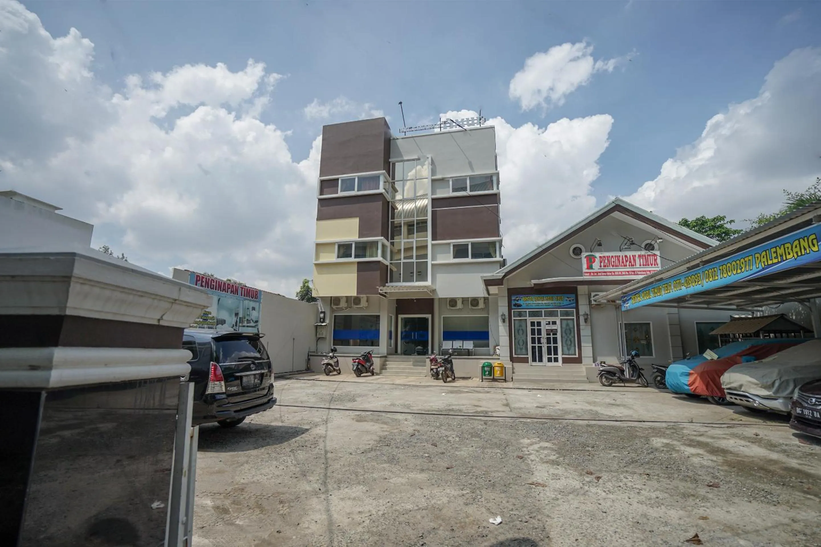 Property building in RedDoorz Plus near Palembang Airport 3