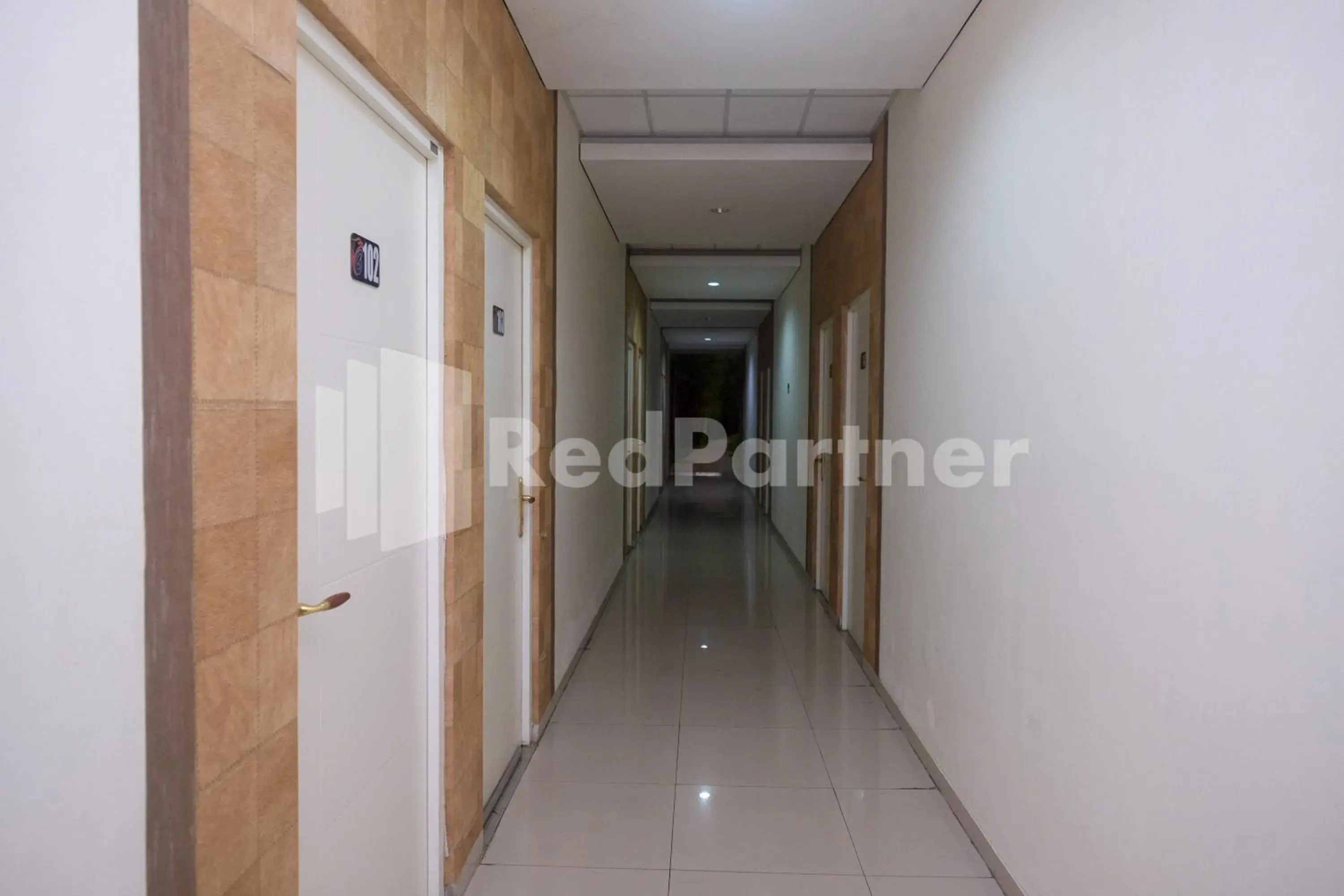 Property building in Garuda Guesthouse Yogyakarta RedPartner Property building in Garuda Guesthouse Yogyakarta RedPartner