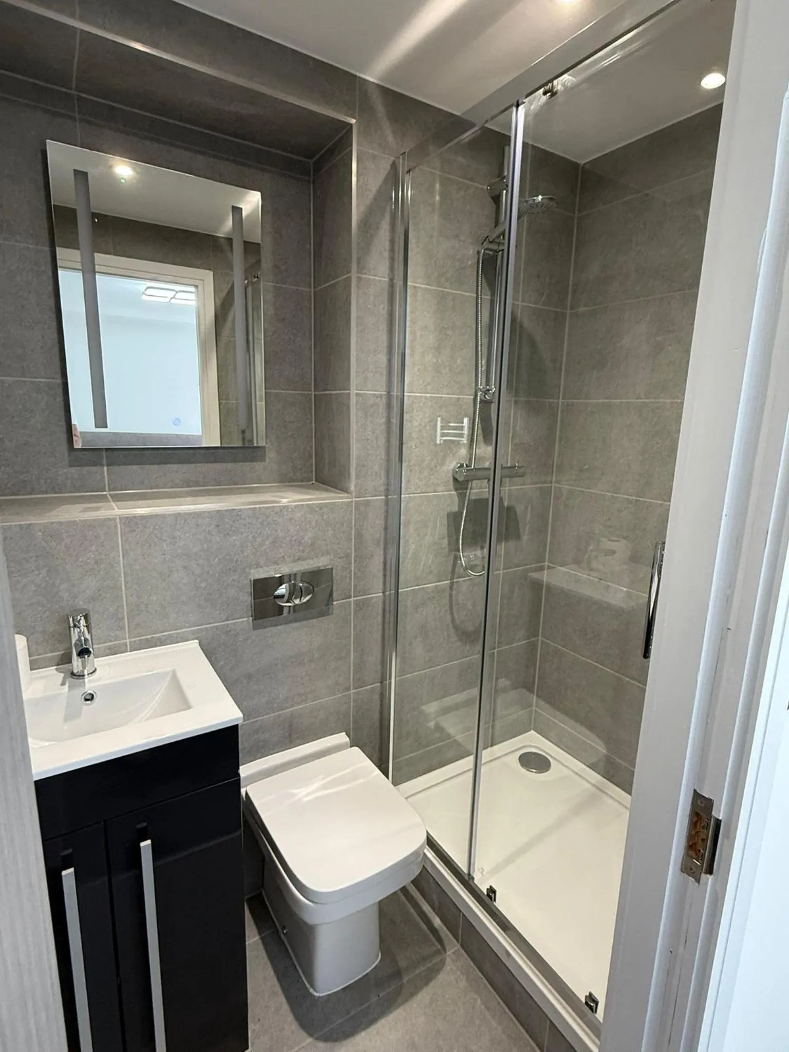 Bathroom in The Ashcroft Studios & Apartments with Free Parking