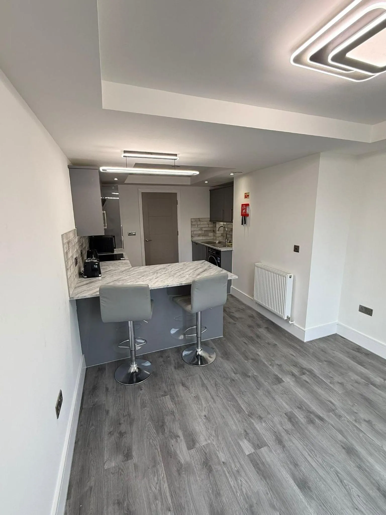Kitchen or kitchenette in The Ashcroft Studios & Apartments with Free Parking