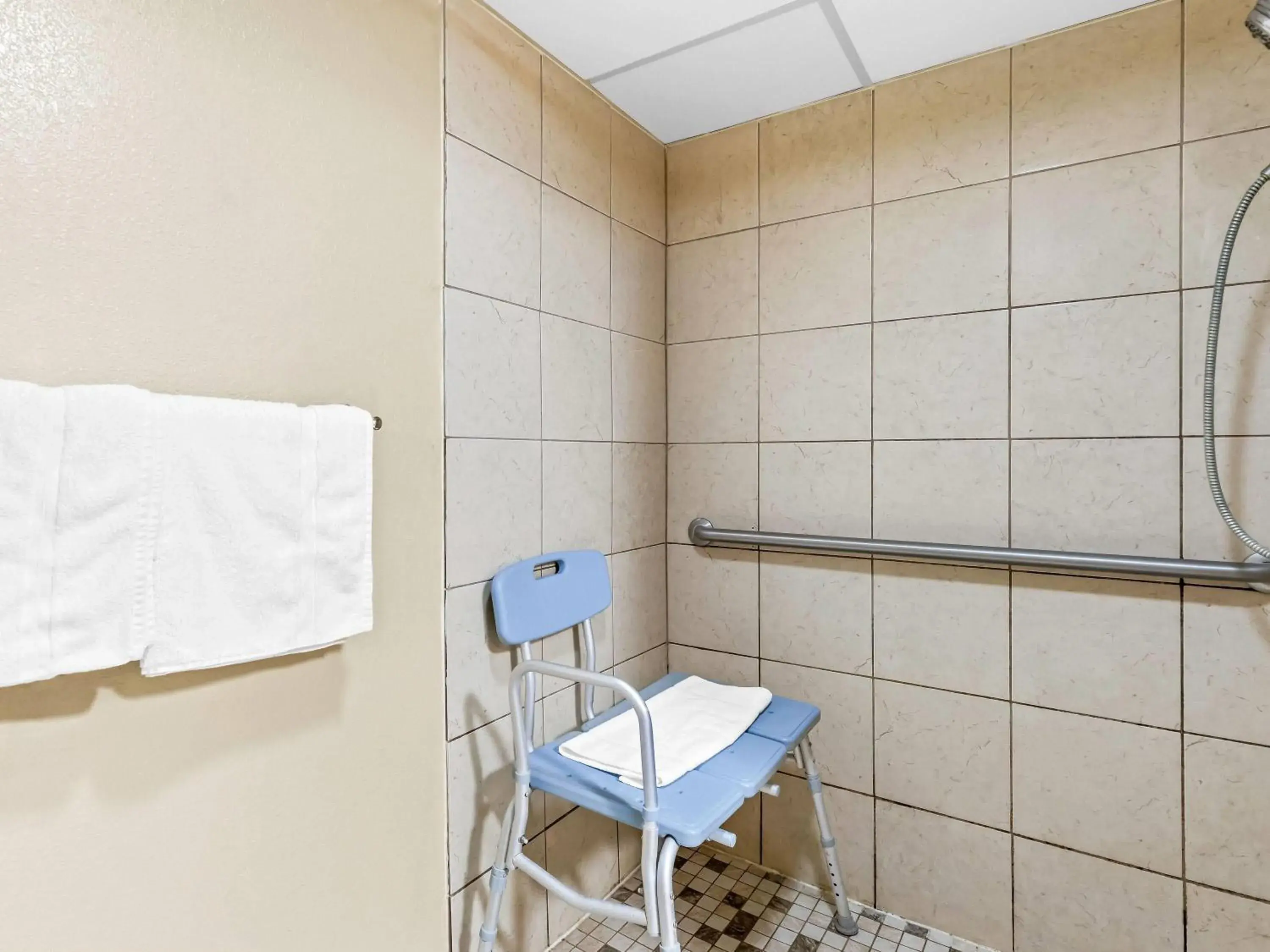 Shower in Super 8 by Wyndham Sturtevant Racine Shower in Super 8 by Wyndham Sturtevant Racine