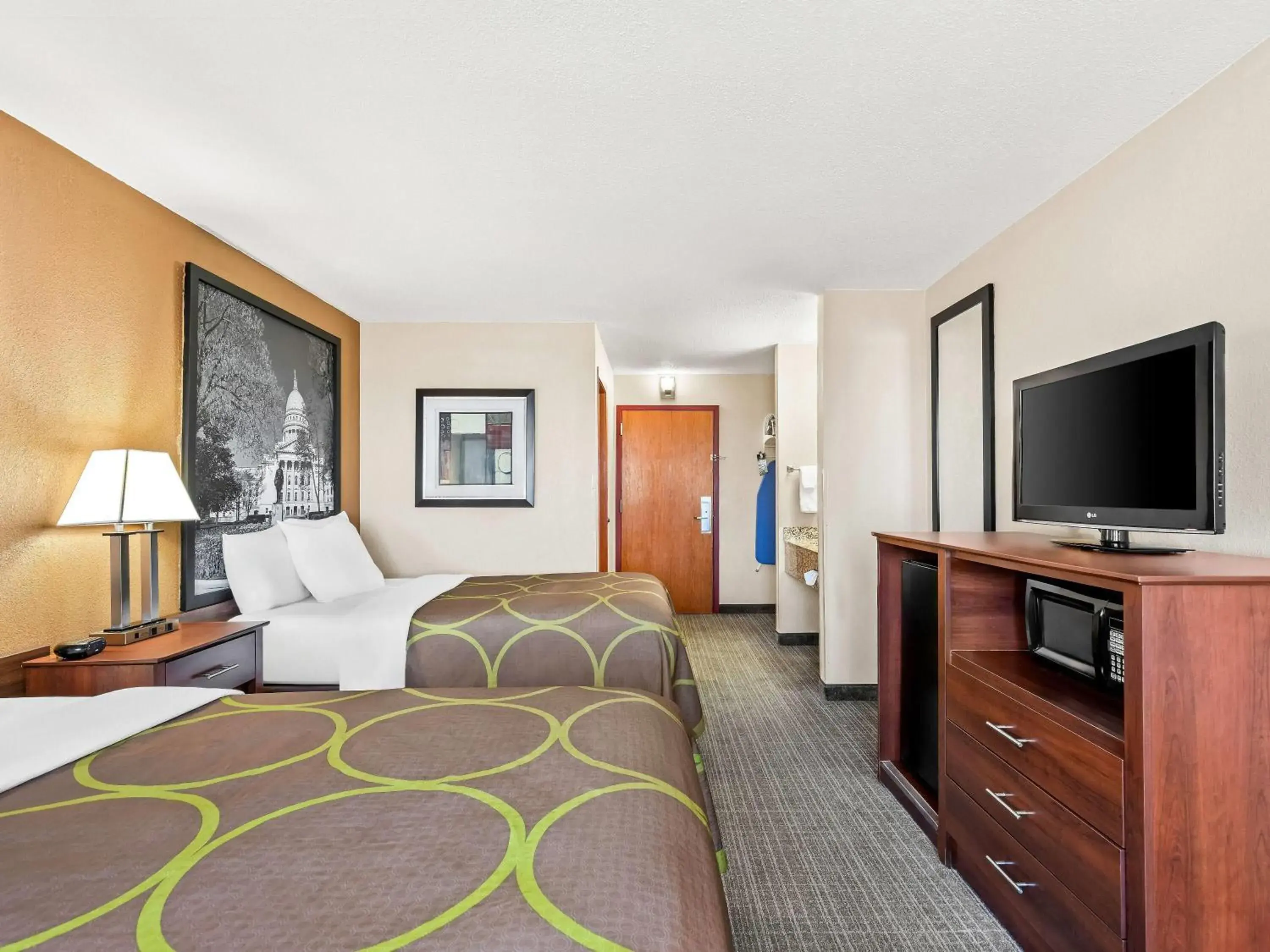 Bed in Super 8 by Wyndham Sturtevant Racine Bed in Super 8 by Wyndham Sturtevant Racine