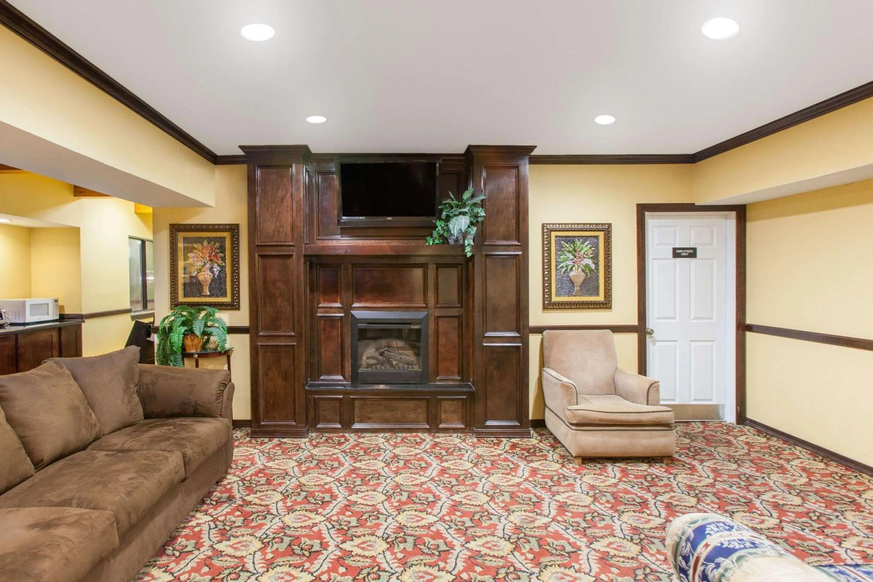 Lobby or reception in Super 8 by Wyndham Sallisaw