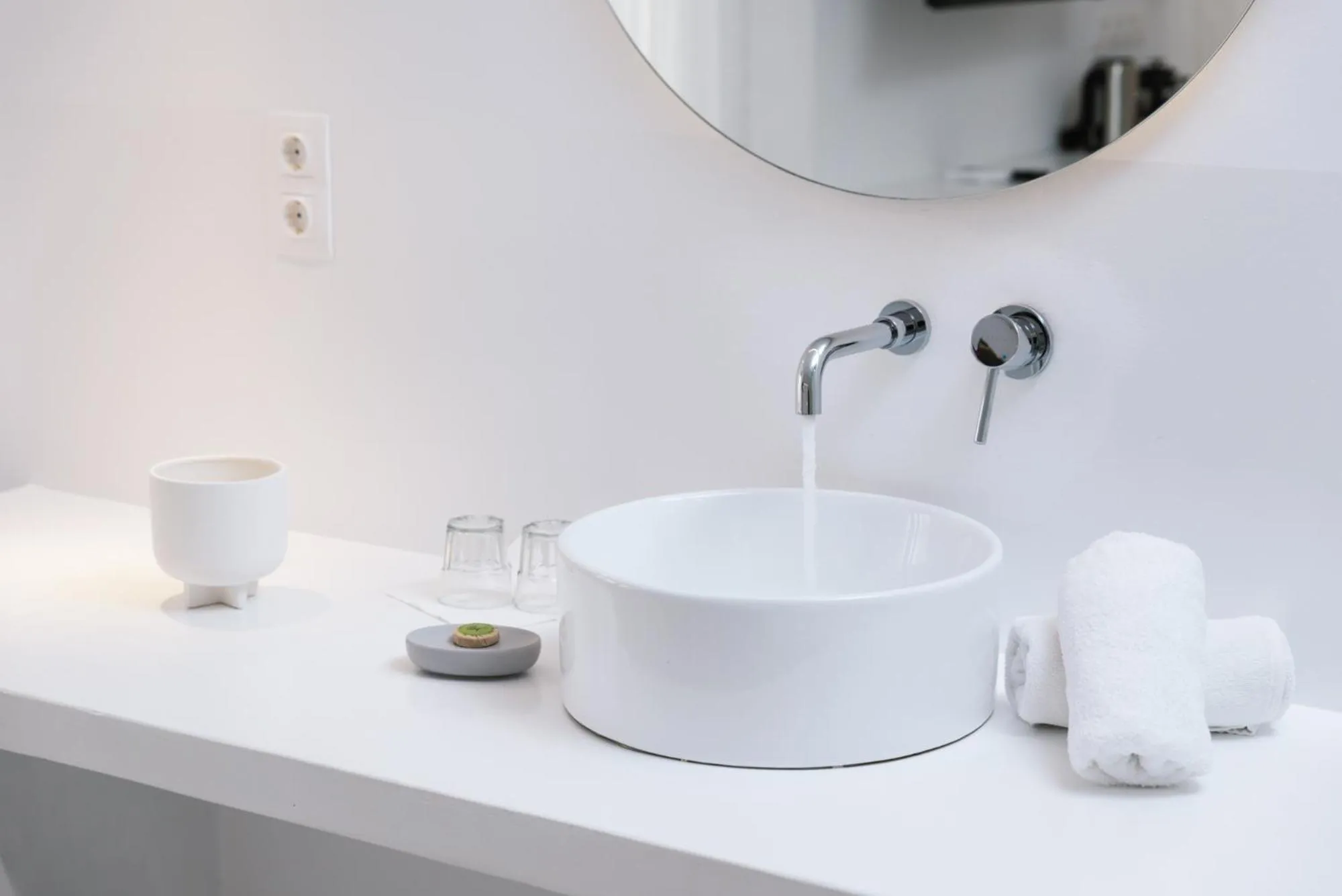 Die Zwei Brüder Art & Suites