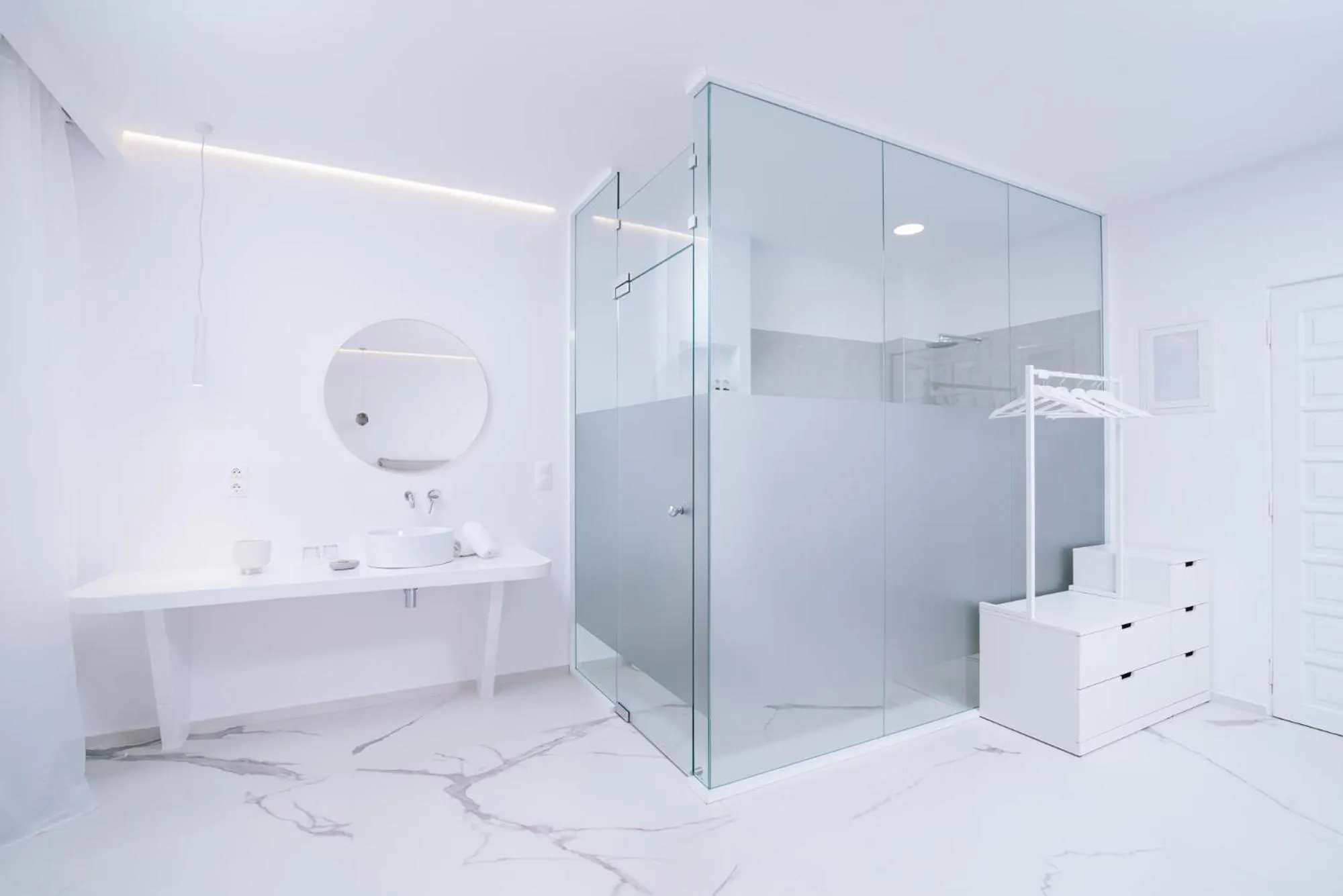 Die Zwei Brüder Art & Suites