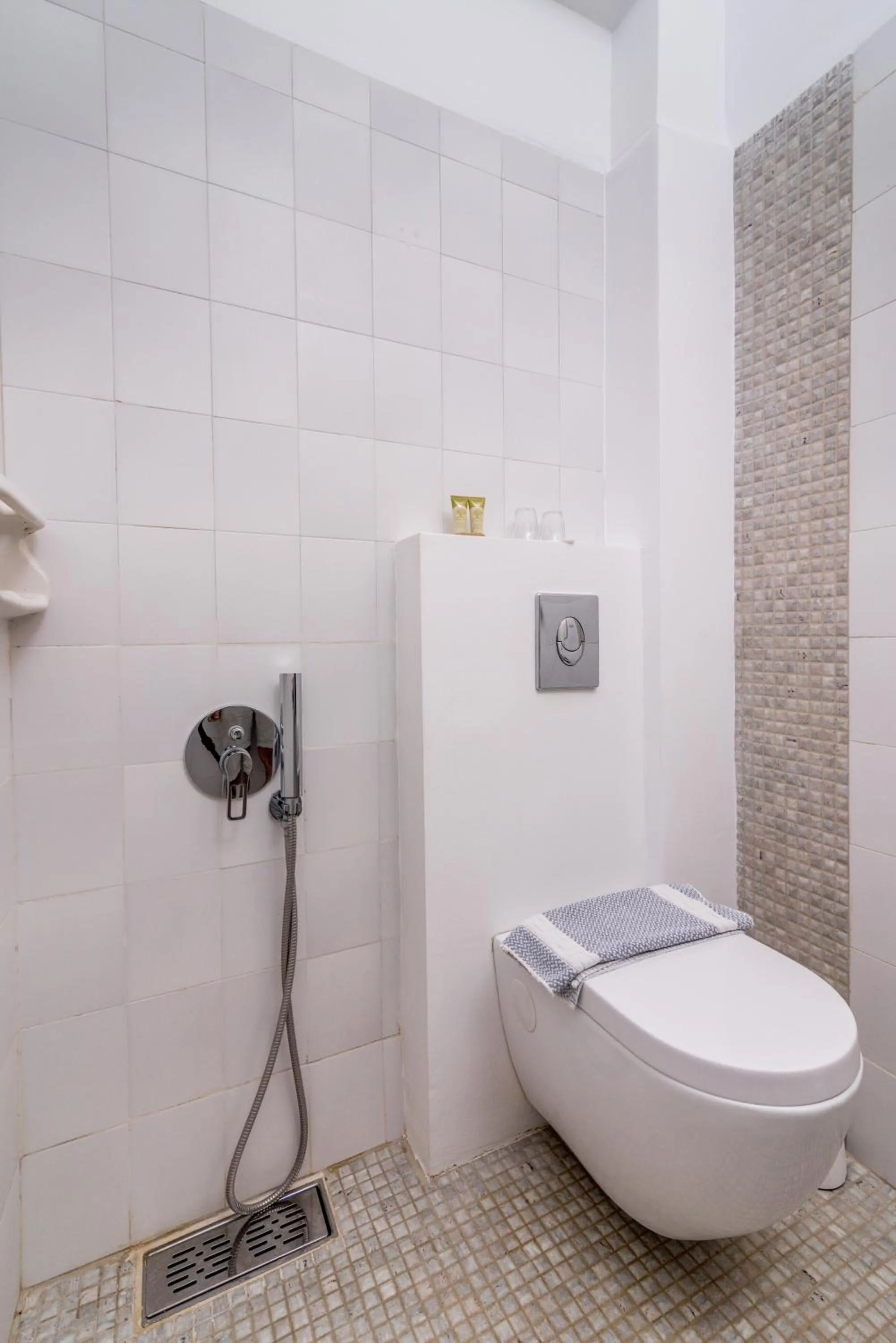 Die Zwei Brüder Art & Suites