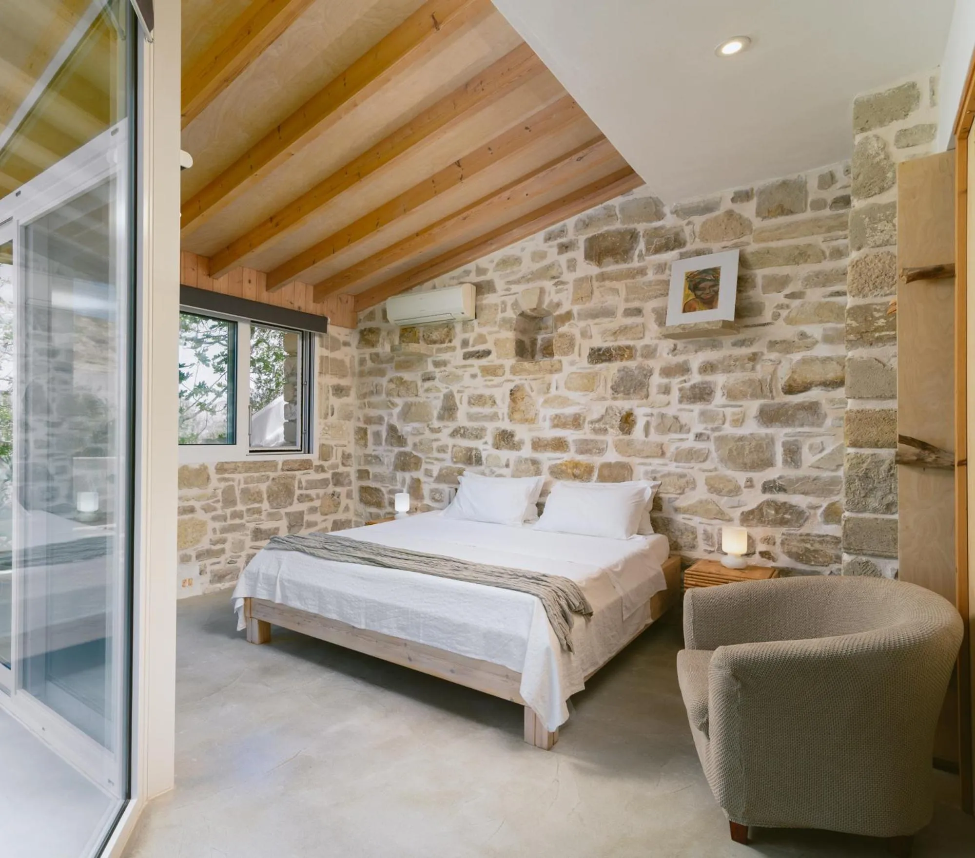 Bed in Die Zwei Brüder Art & Suites