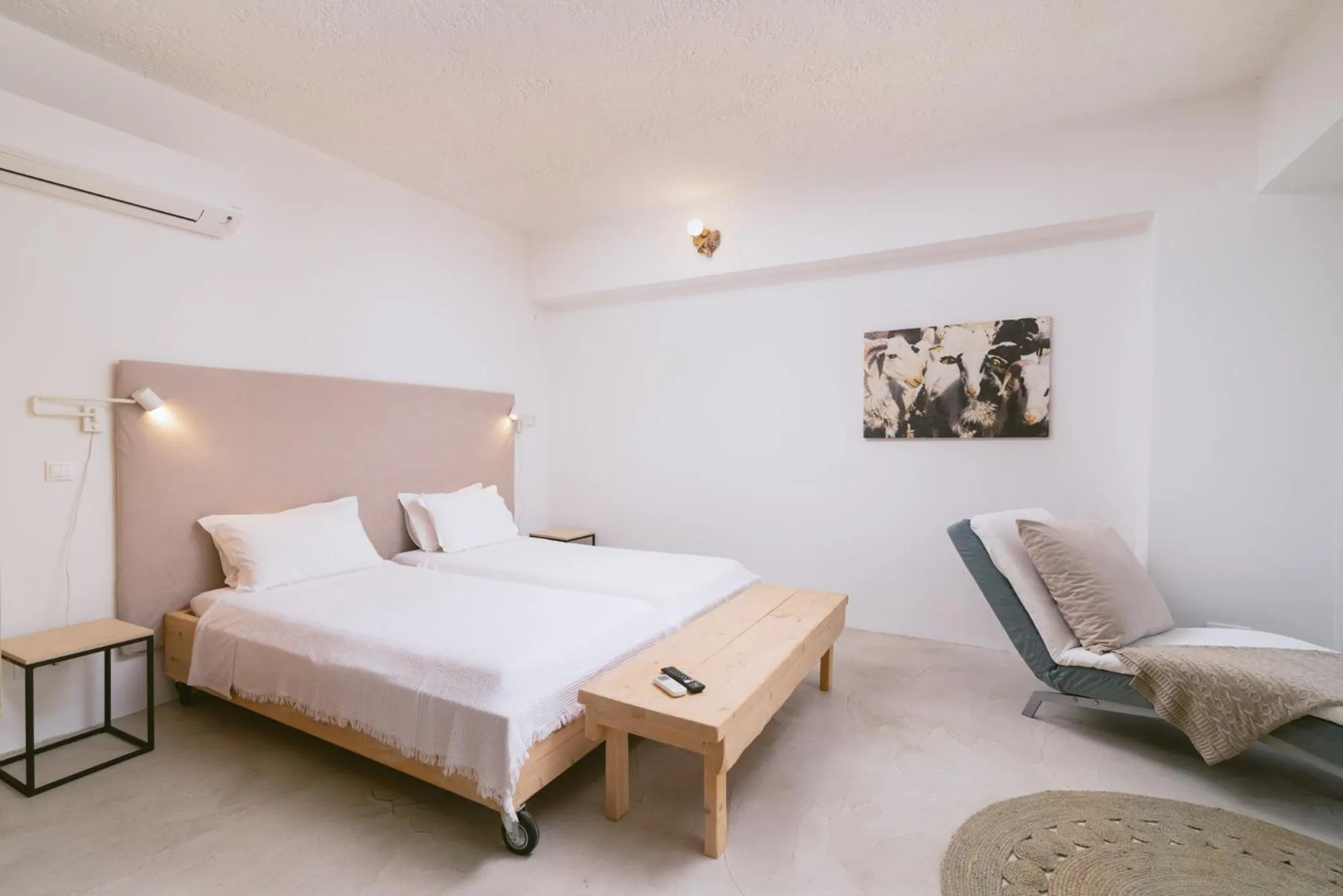 Bed in Die Zwei Brüder Art & Suites