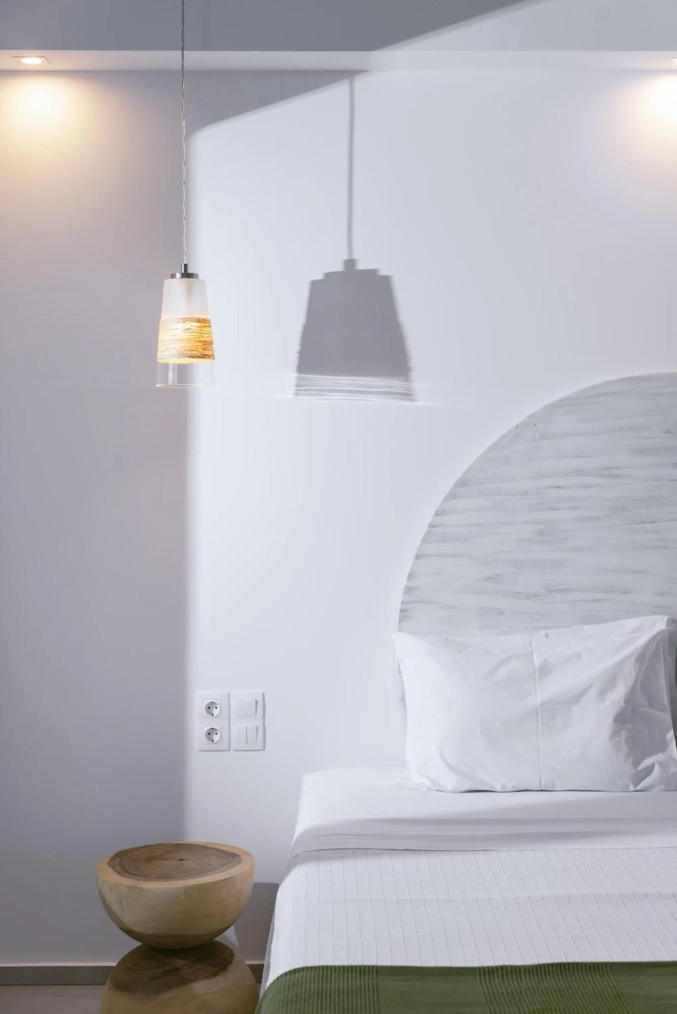 Bed in Die Zwei Brüder Art & Suites