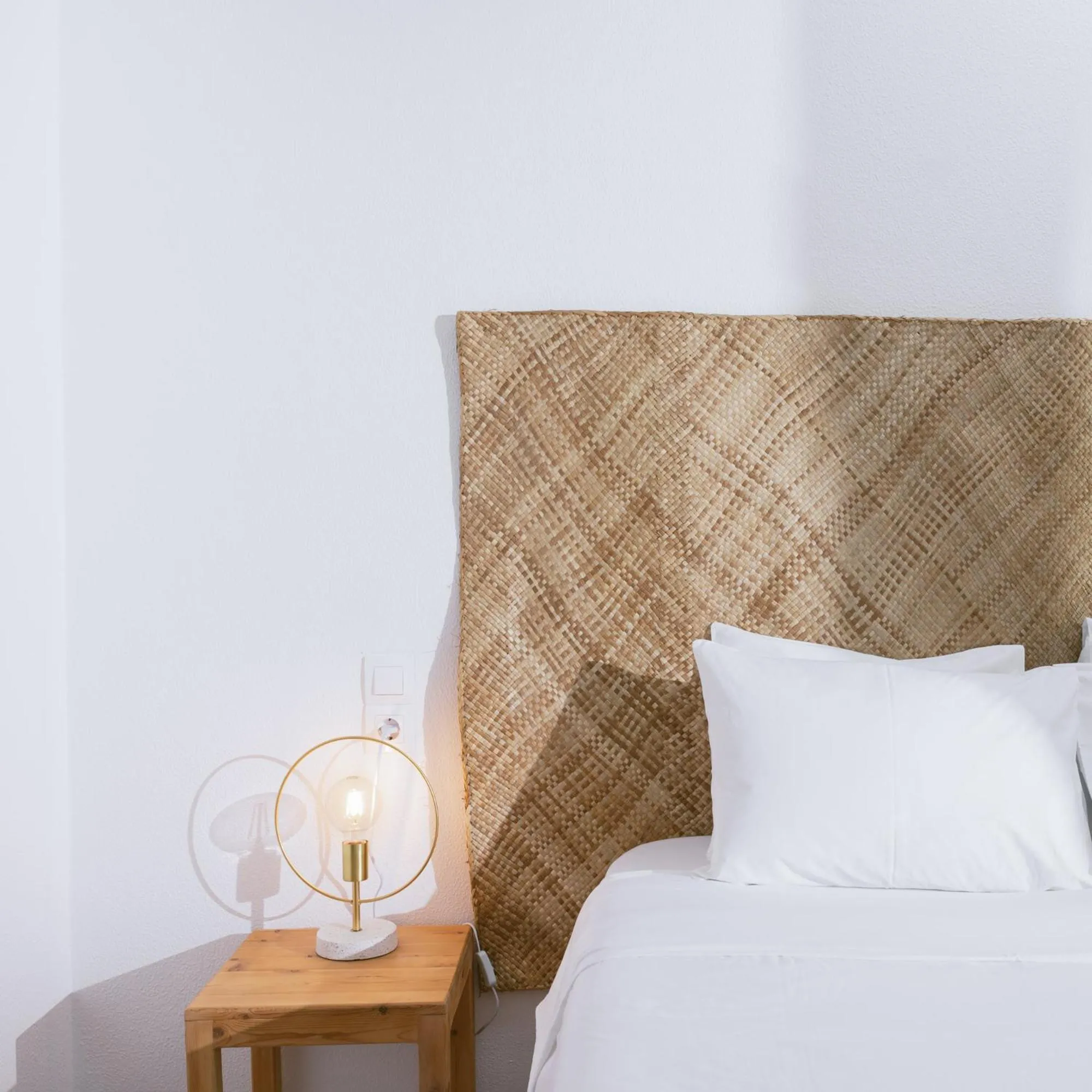 Bed in Die Zwei Brüder Art & Suites