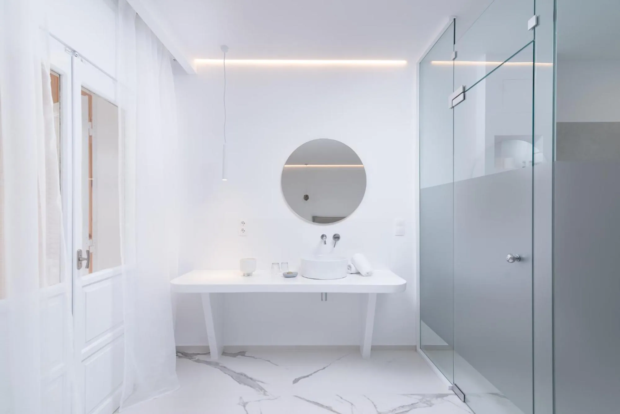 Die Zwei Brüder Art & Suites